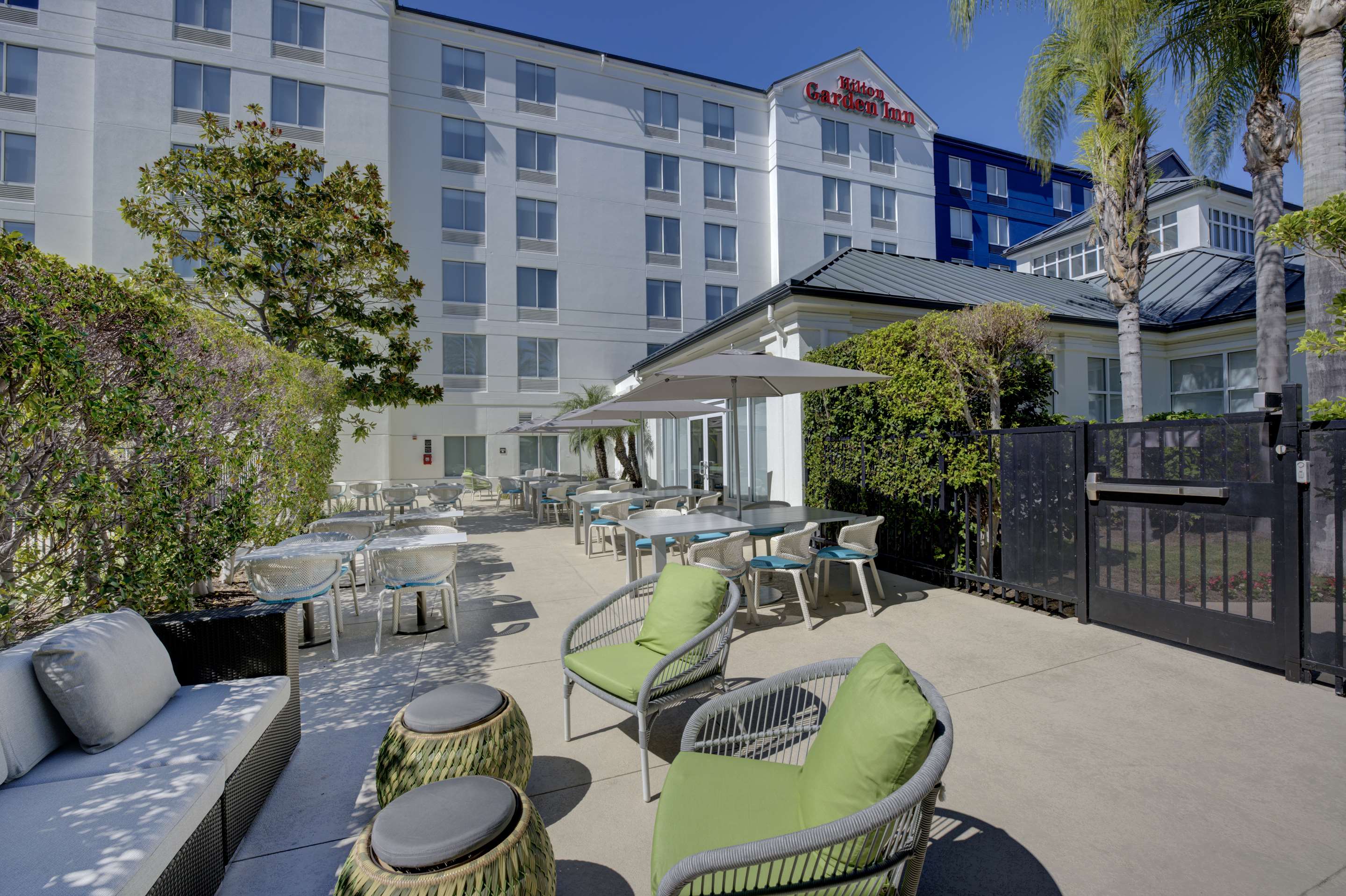 Exterior | Hilton Garden Inn Anaheim/Garden Grove