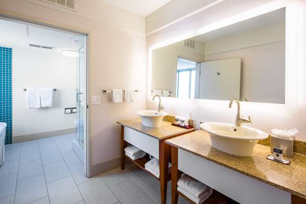  - DoubleTree Suites by Hilton Dana Point - I-5, Exit 79