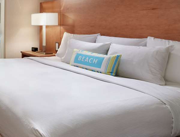  - DoubleTree Suites by Hilton Dana Point - I-5, Exit 79