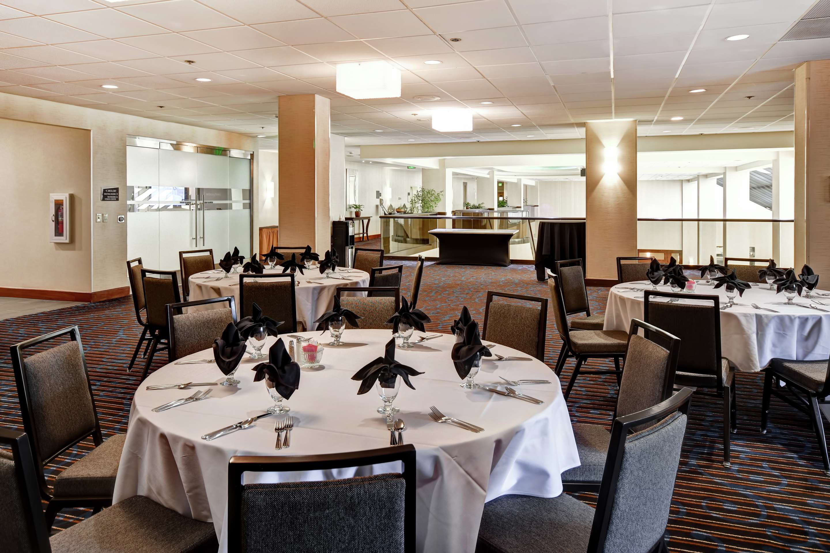Meeting Room | Embassy Suites by Hilton Santa Clara Silicon Valley
