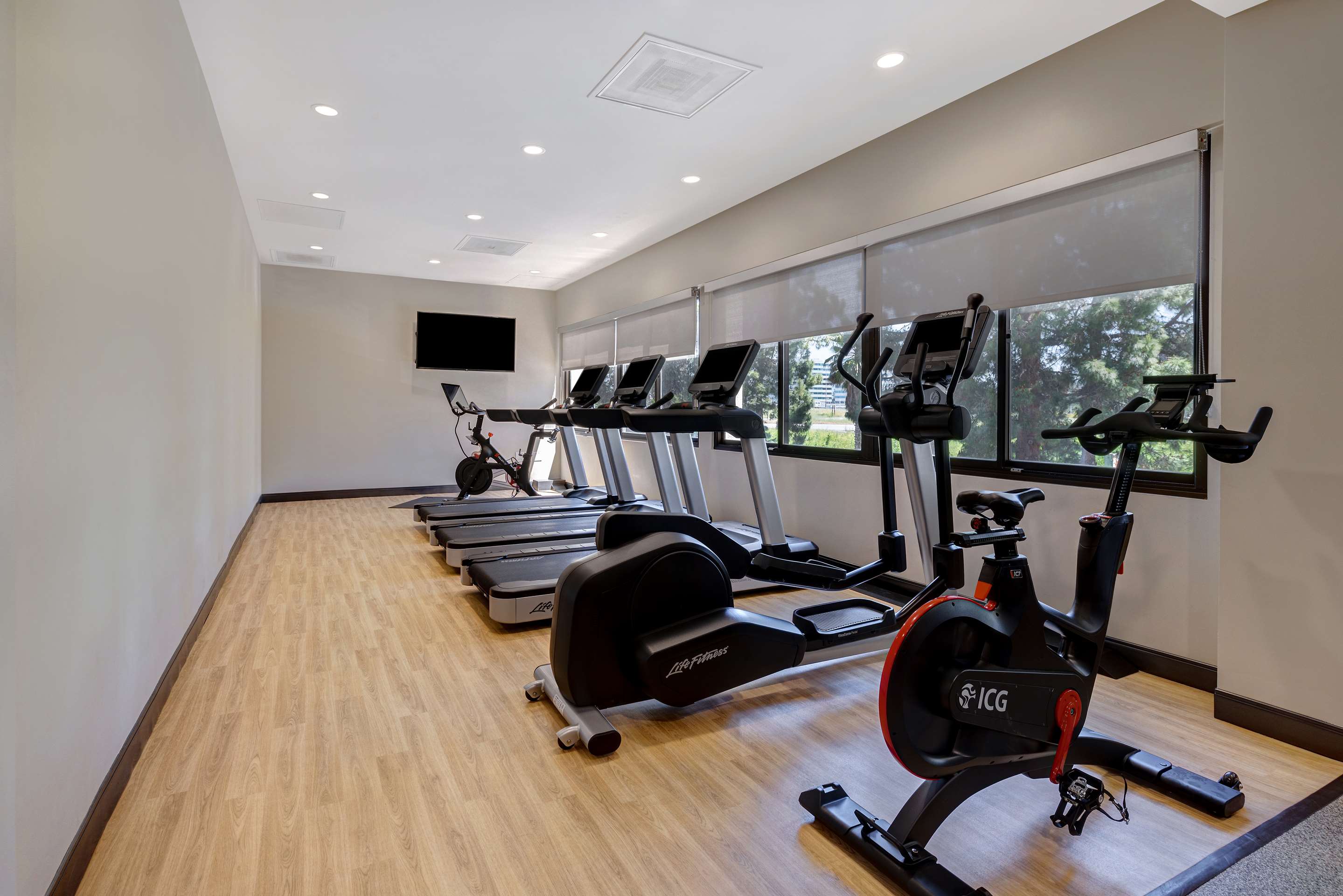 Health club fitness center gym | Embassy Suites by Hilton Santa Clara Silicon Valley
