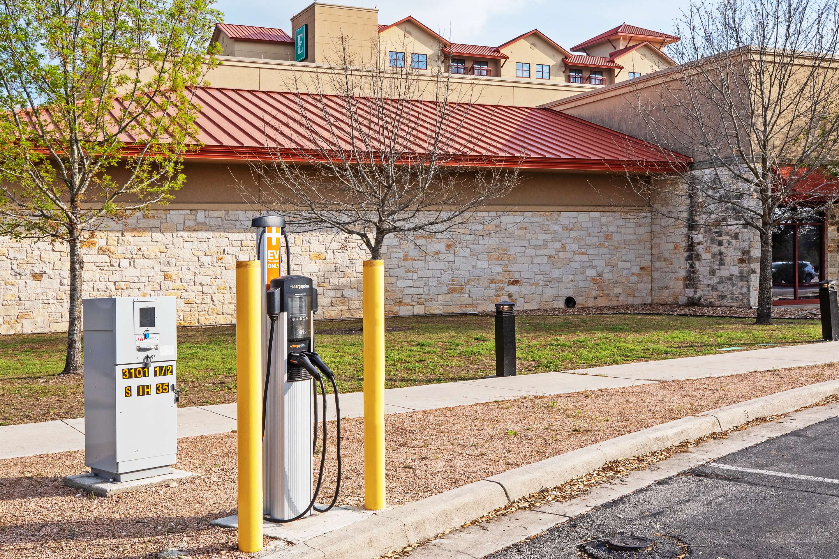 Exterior | Embassy Suites by Hilton San Marcos Hotel Conference Center