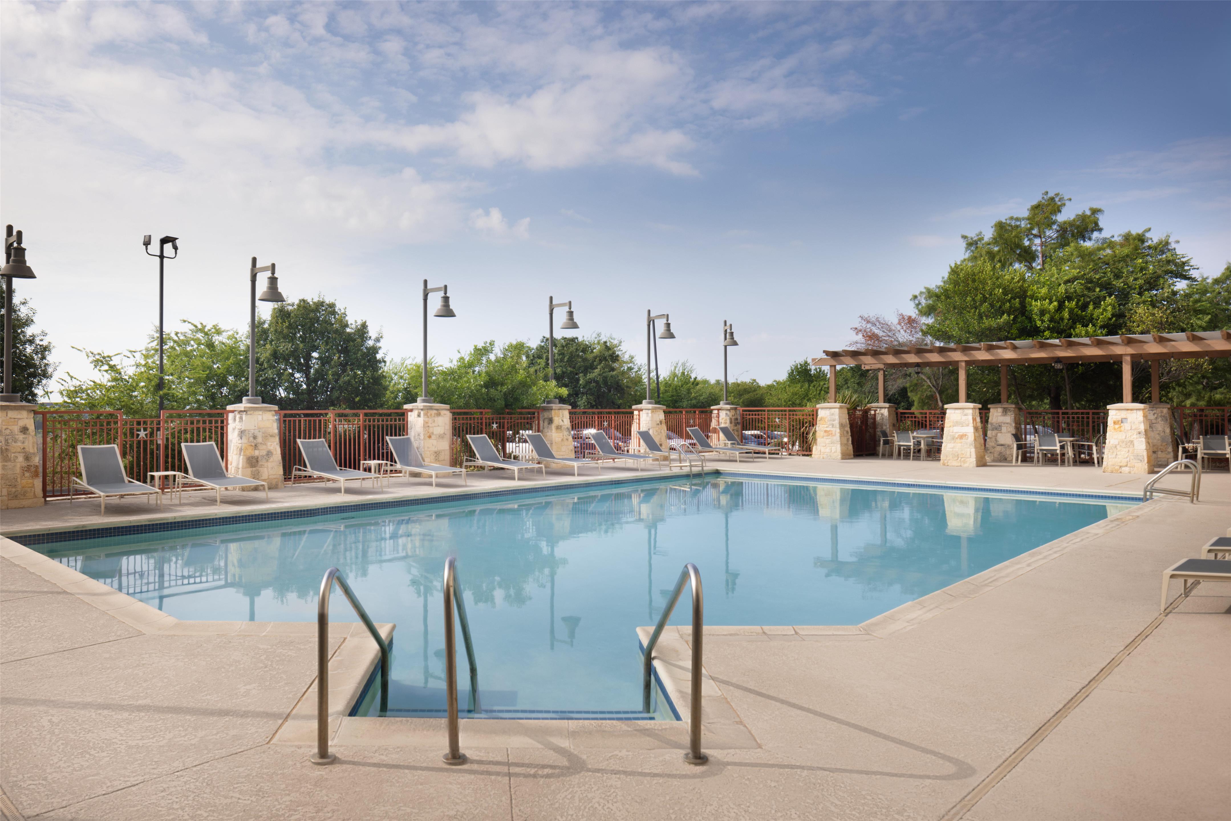 Pool | Embassy Suites by Hilton San Marcos Hotel Conference Center