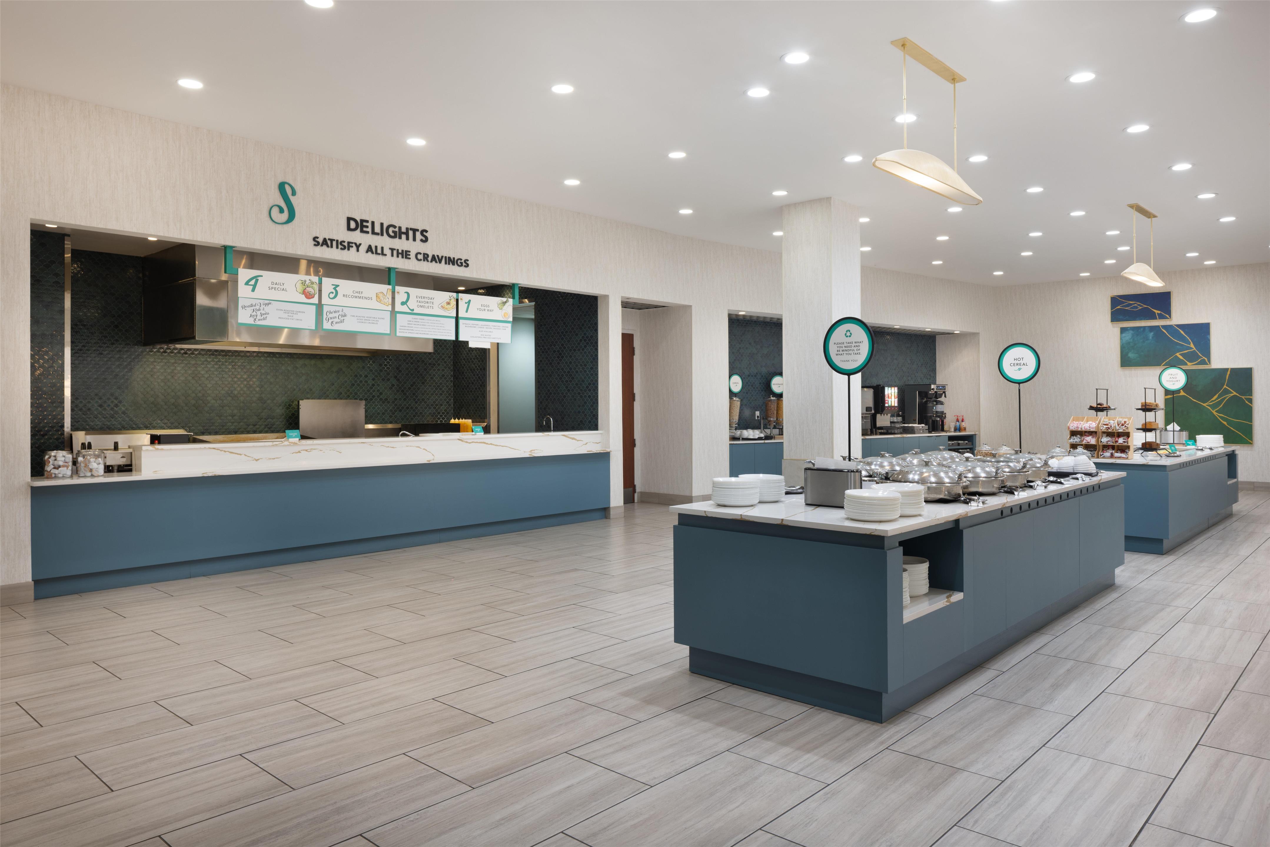 Breakfast Area | Embassy Suites by Hilton San Marcos Hotel Conference Center