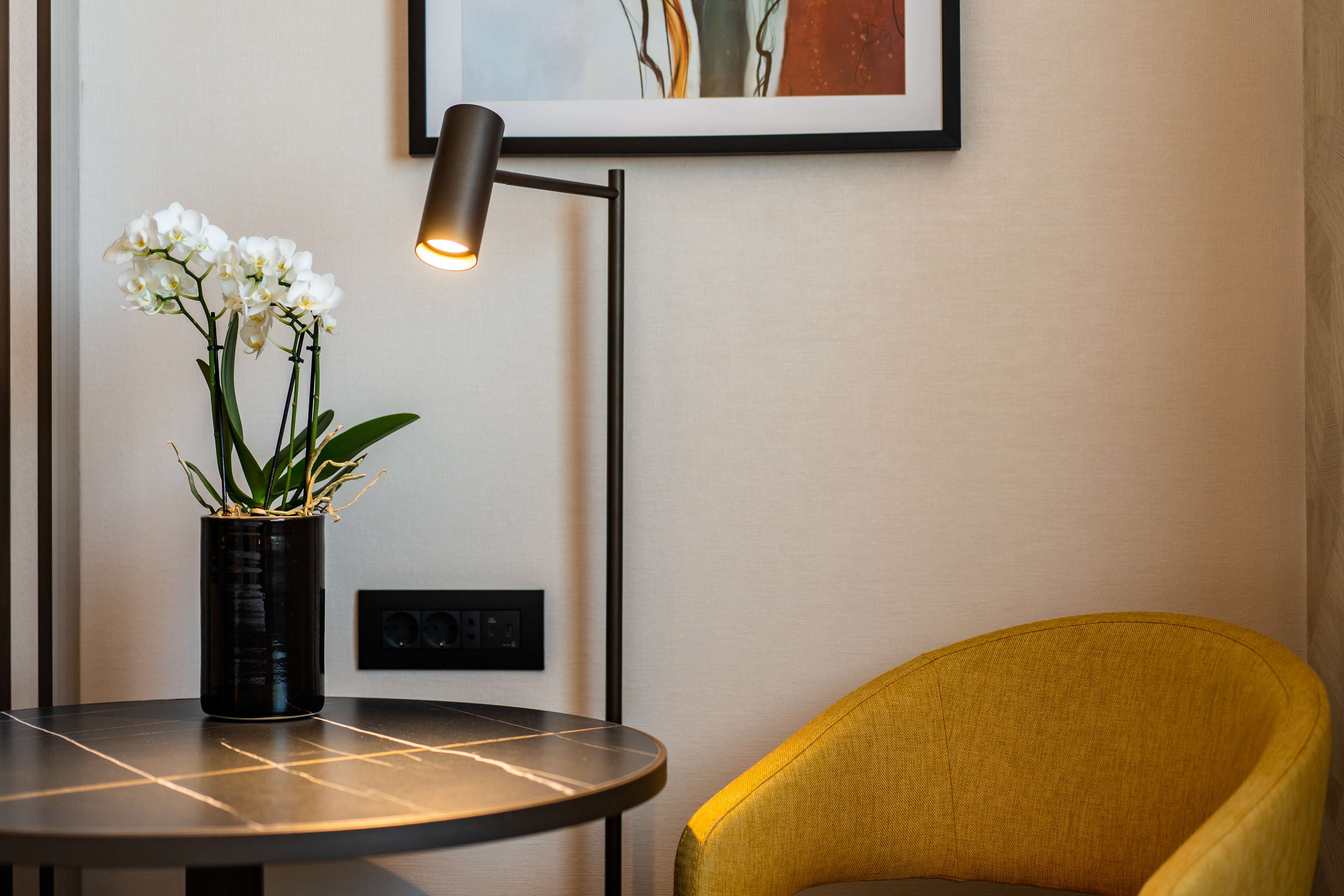 Hilton Sofia Room Type - KING HILTON GUEST ROOM