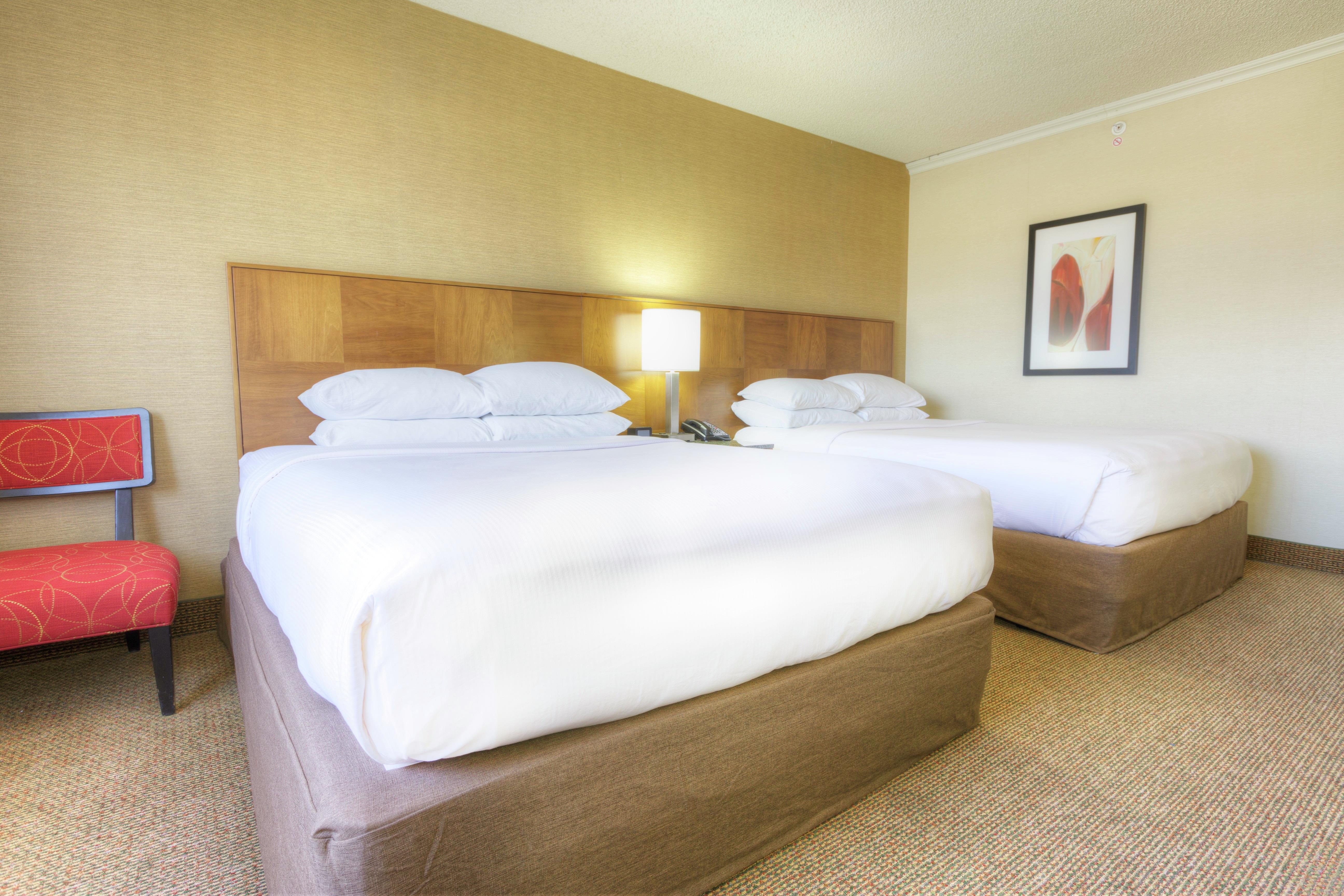 DoubleTree by Hilton Spokane City Center Room Type - 2 QUEEN BED ACC R I SHOWER