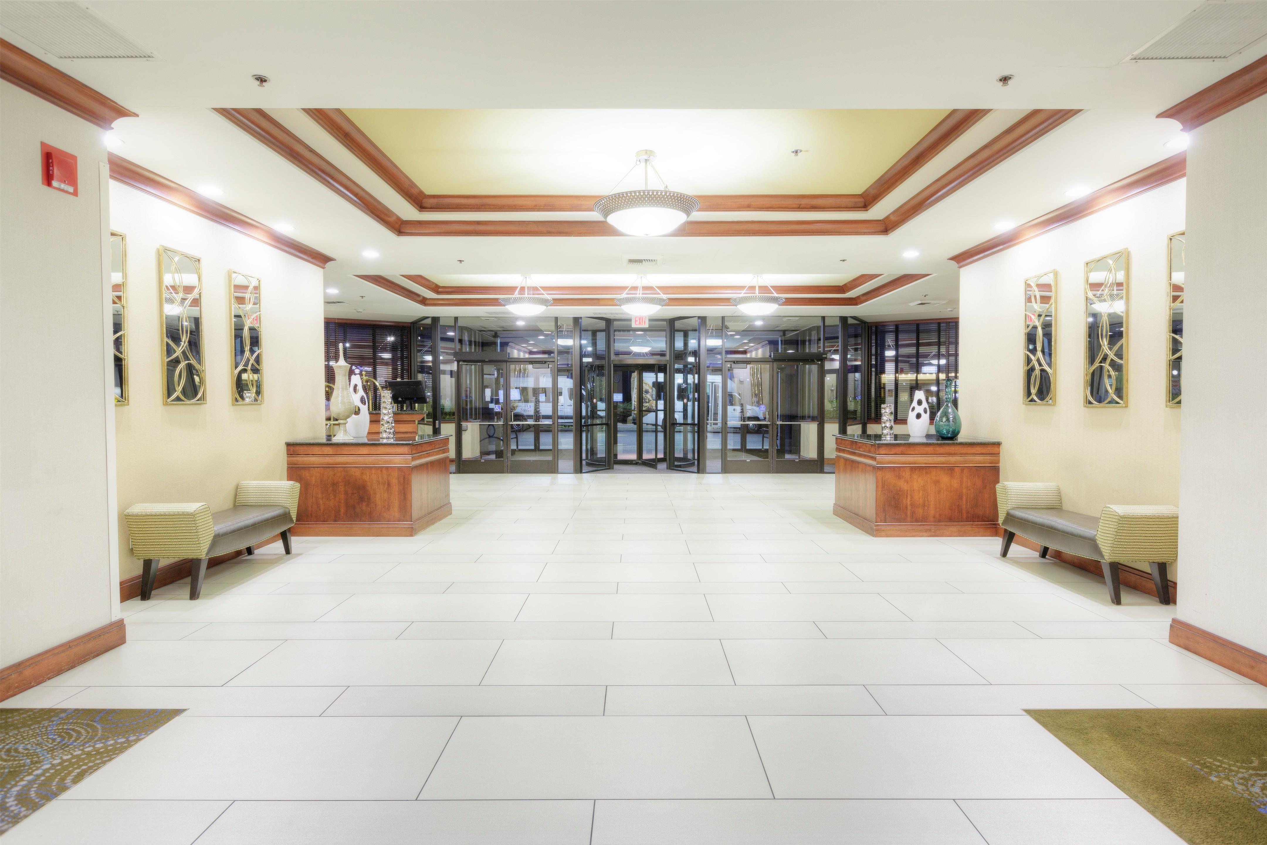 Lobby | DoubleTree by Hilton Spokane City Center