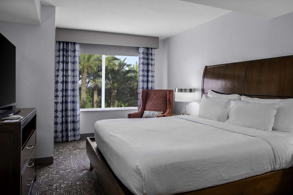 Hilton Garden Inn Sarasota-Bradenton Airport - Tap to explore photos