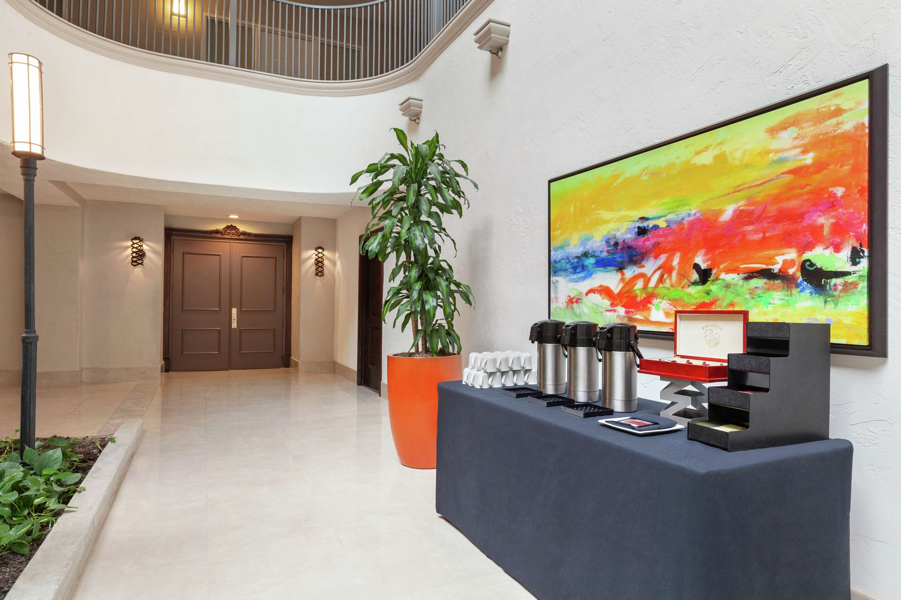 Restaurant | Embassy Suites by Hilton Santa Ana Orange County Airport