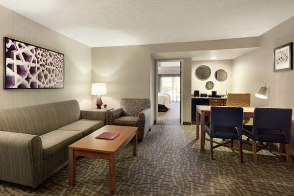  - Embassy Suites OC Airport North Santa Ana