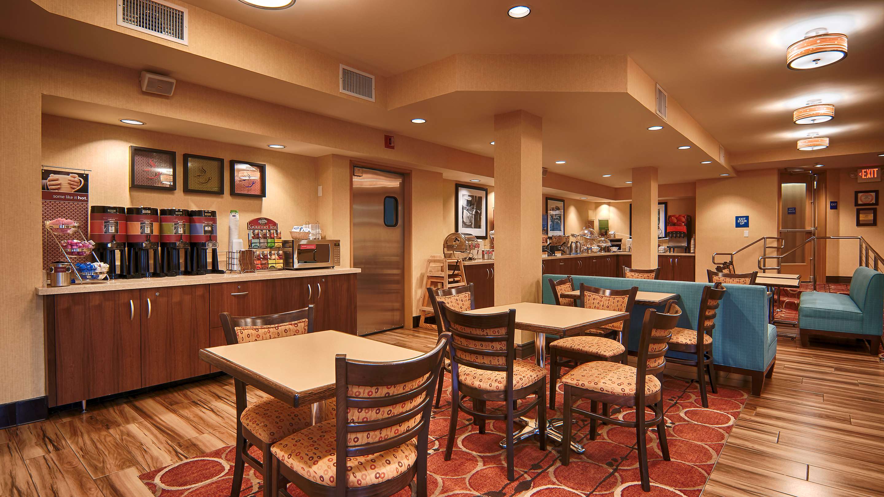 Restaurant | Hampton Inn and Suites Santa Ana/Orange County Airport