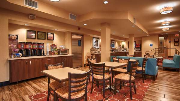 Restaurant - Hampton Inn & Suites Santa Ana
