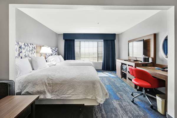  - Hampton Inn & Suites Santa Ana