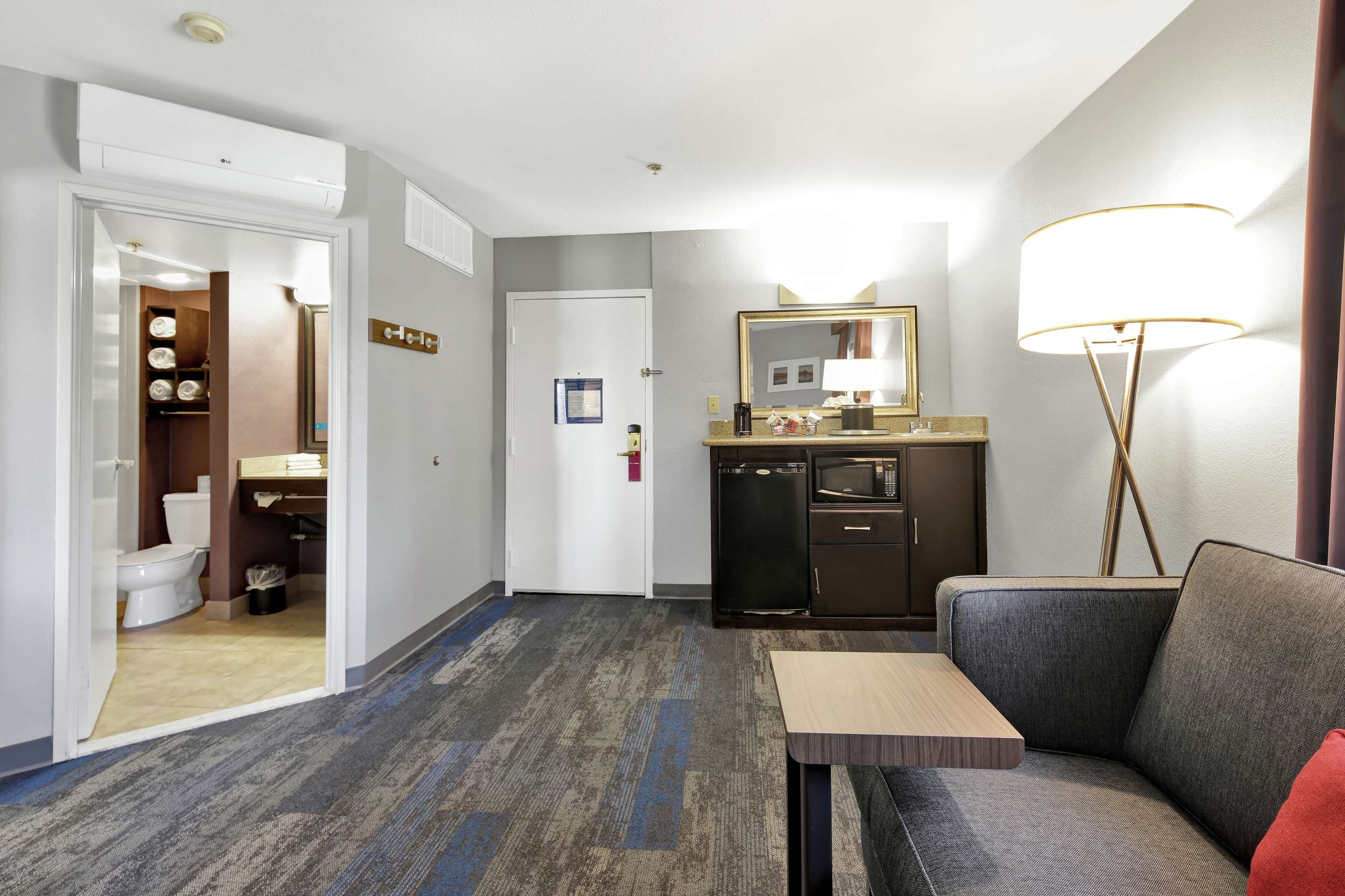 Guest room