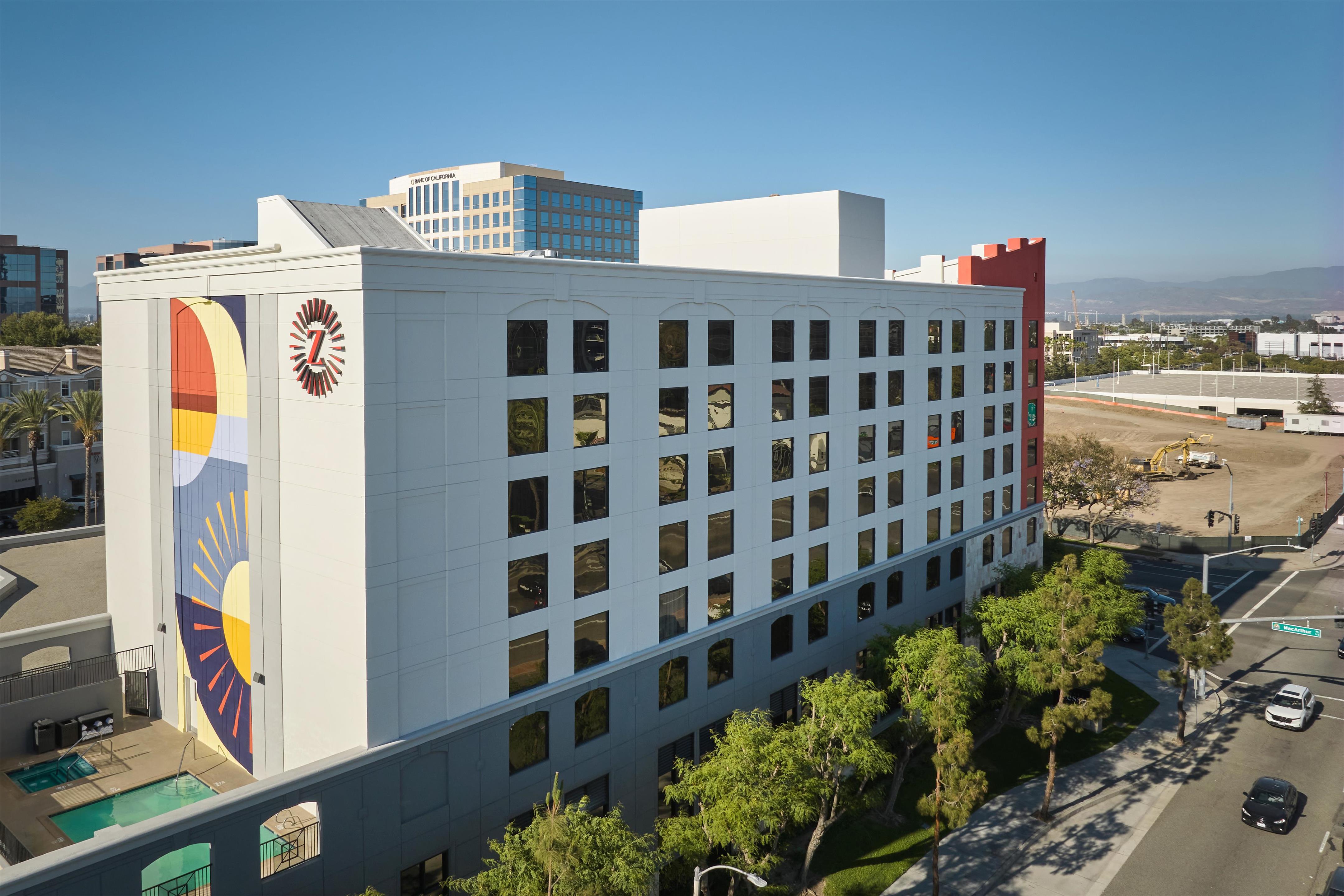 Exterior | Hotel Zessa Santa Ana – a DoubleTree by Hilton