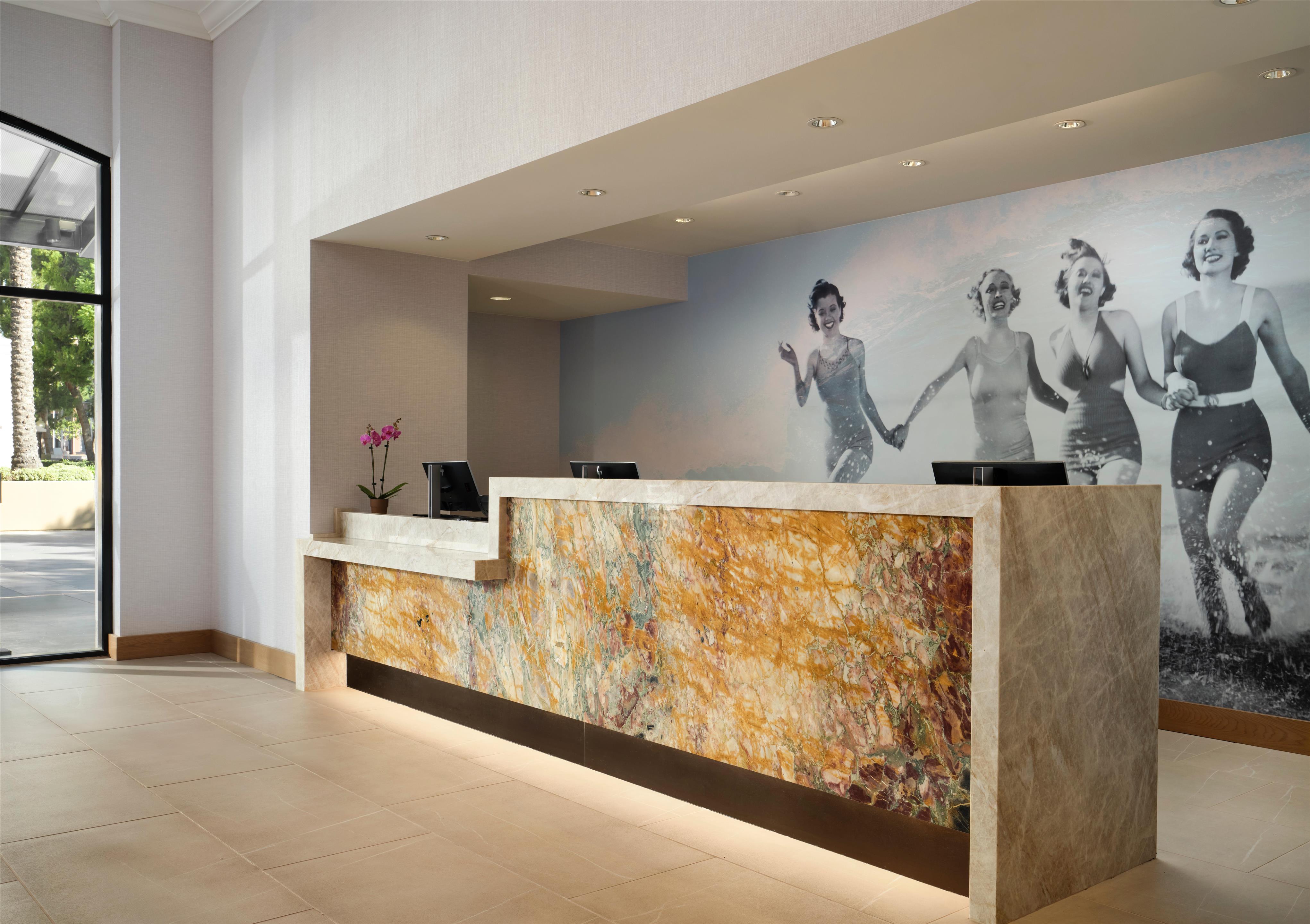 Reception | Hotel Zessa Santa Ana – a DoubleTree by Hilton