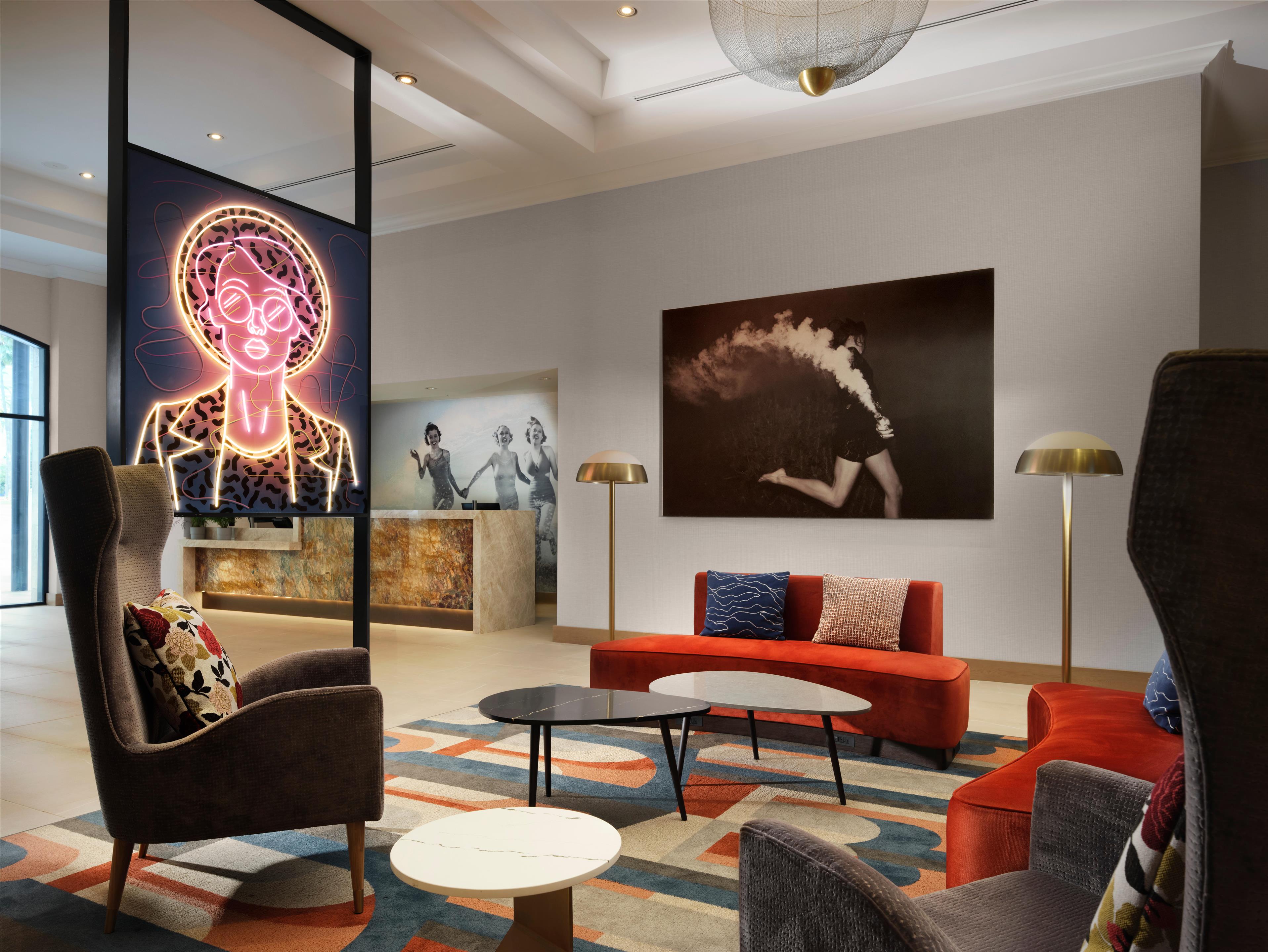 Lobby | Hotel Zessa Santa Ana – a DoubleTree by Hilton