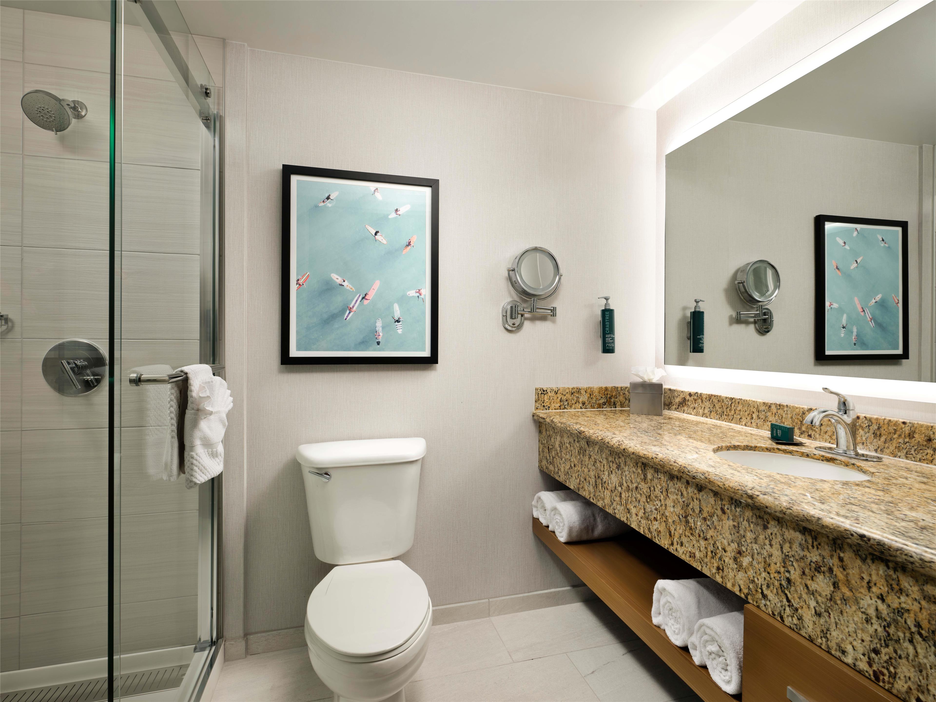 Guest room bath