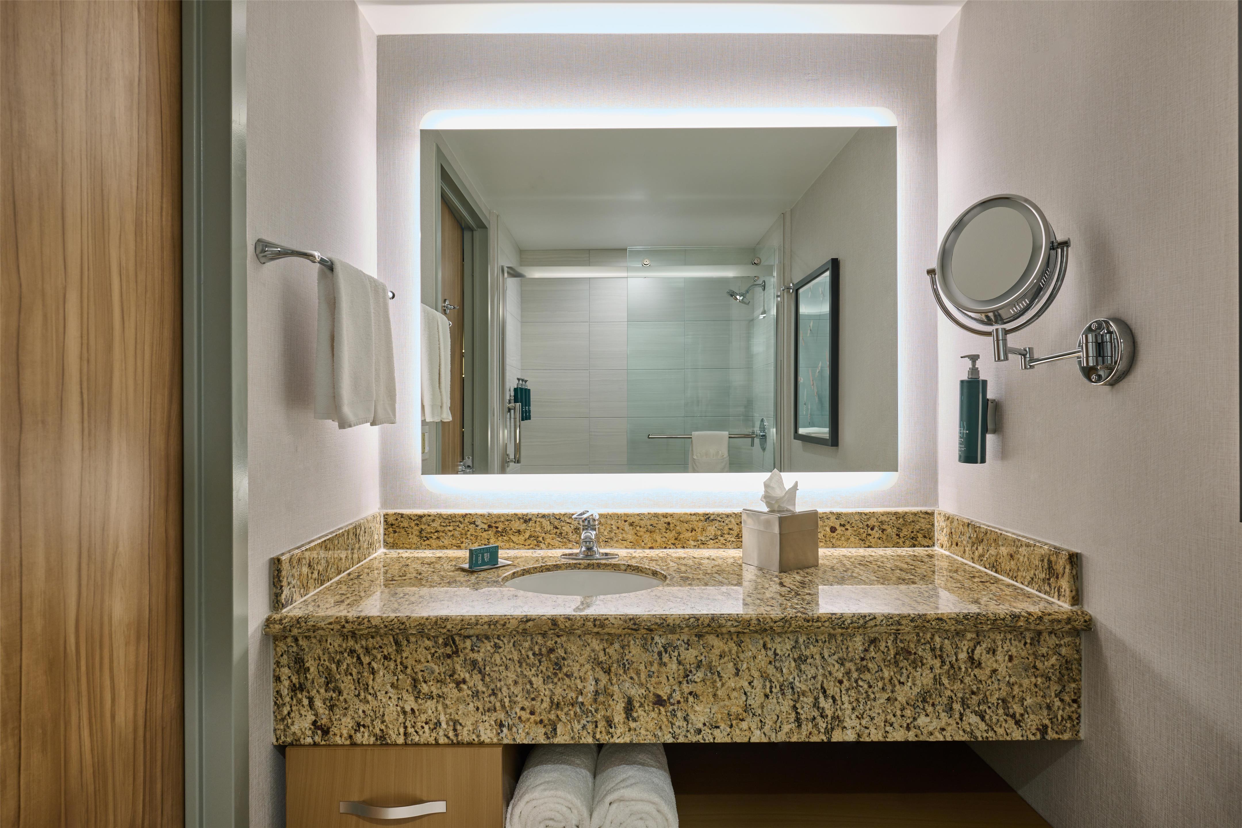 Guest room bath
