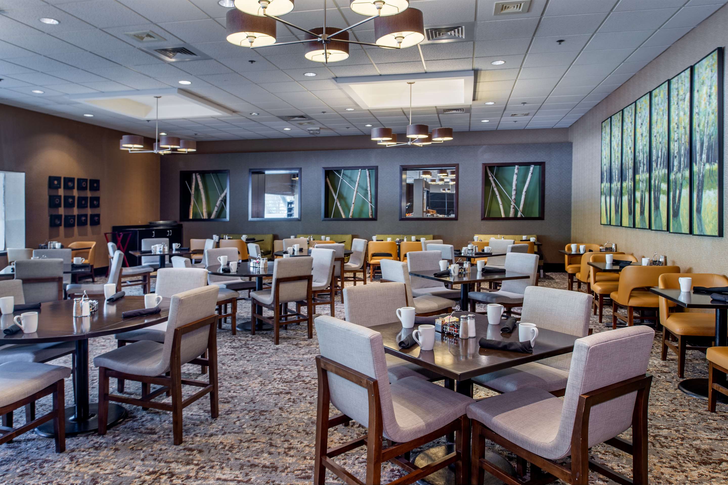 Restaurant | Hilton St. Louis at the Ballpark