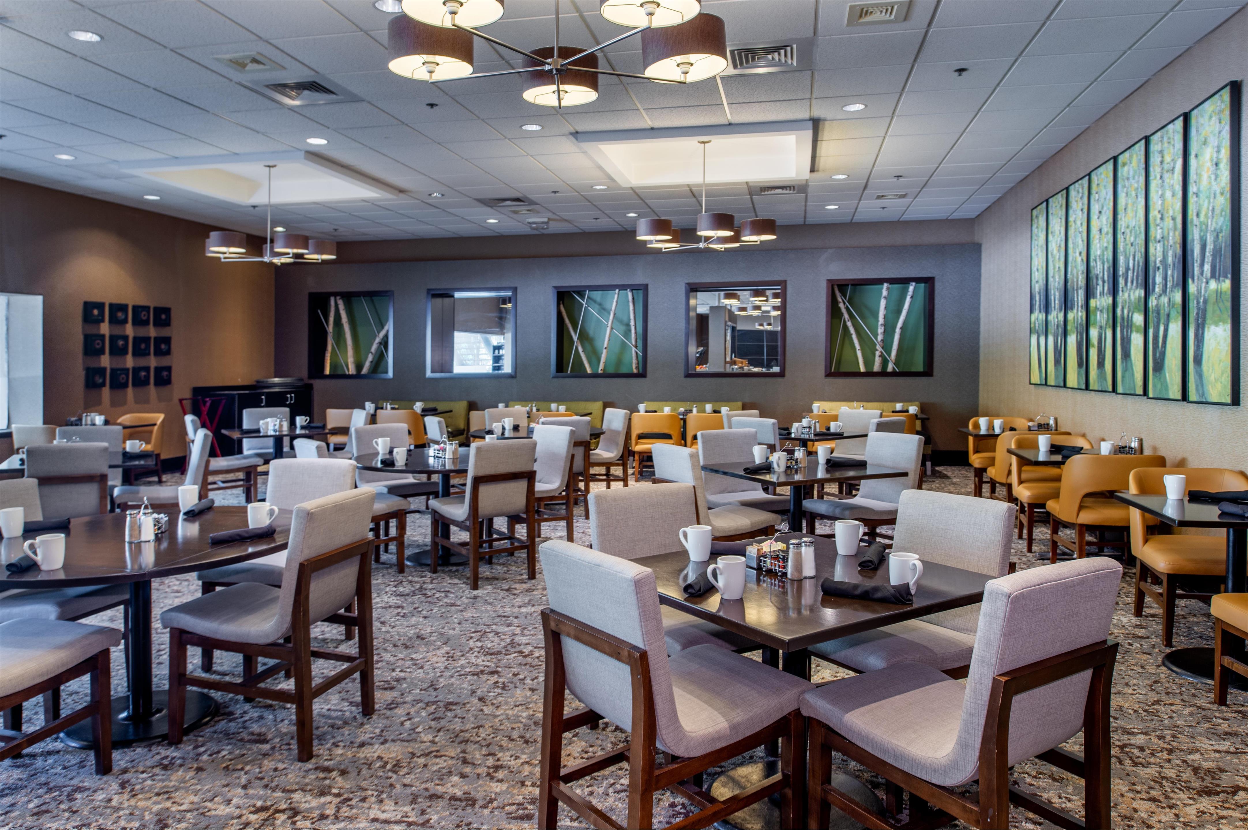 Restaurant | Hilton St. Louis at the Ballpark