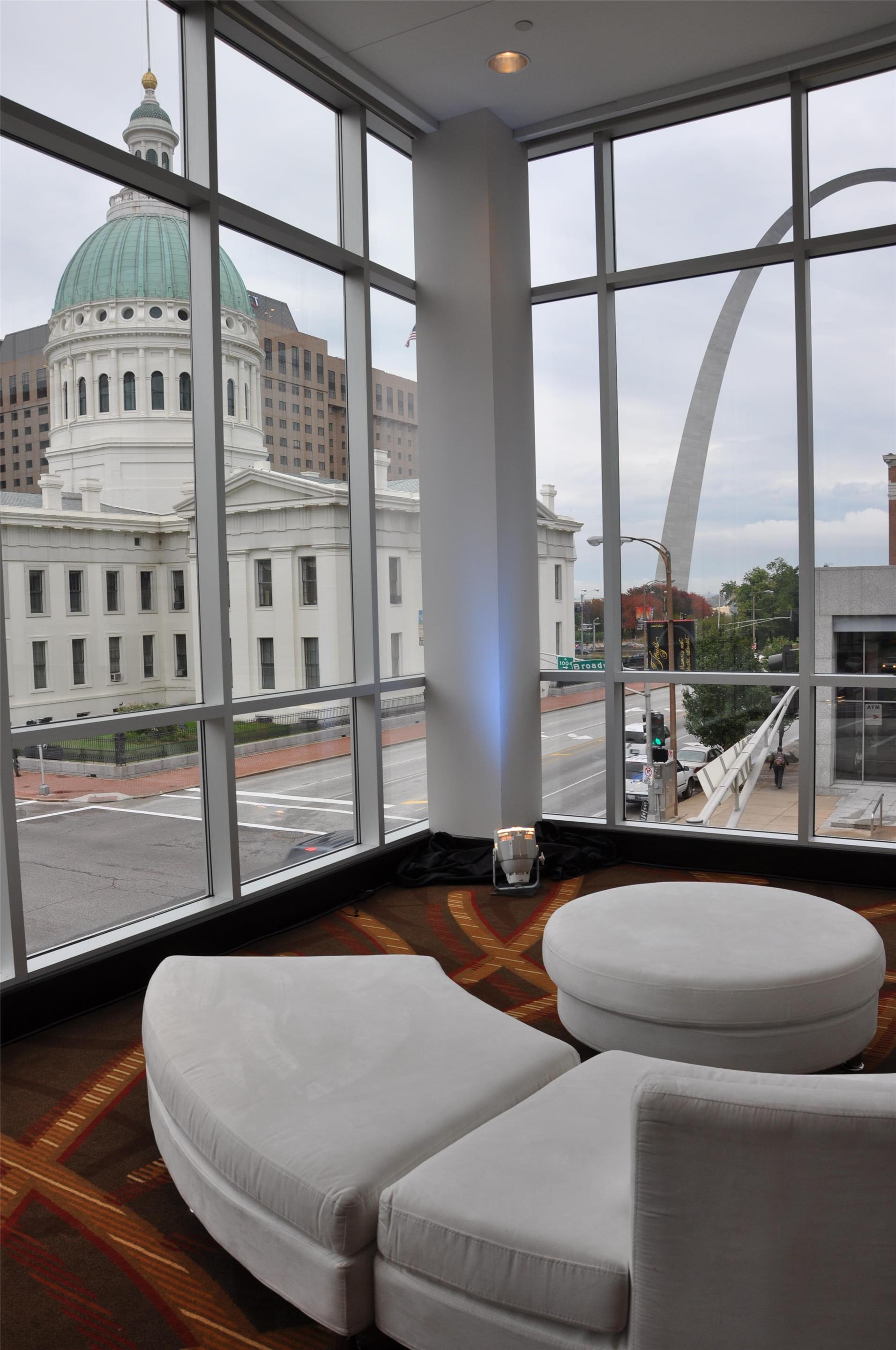 Lobby | Hilton St. Louis at the Ballpark