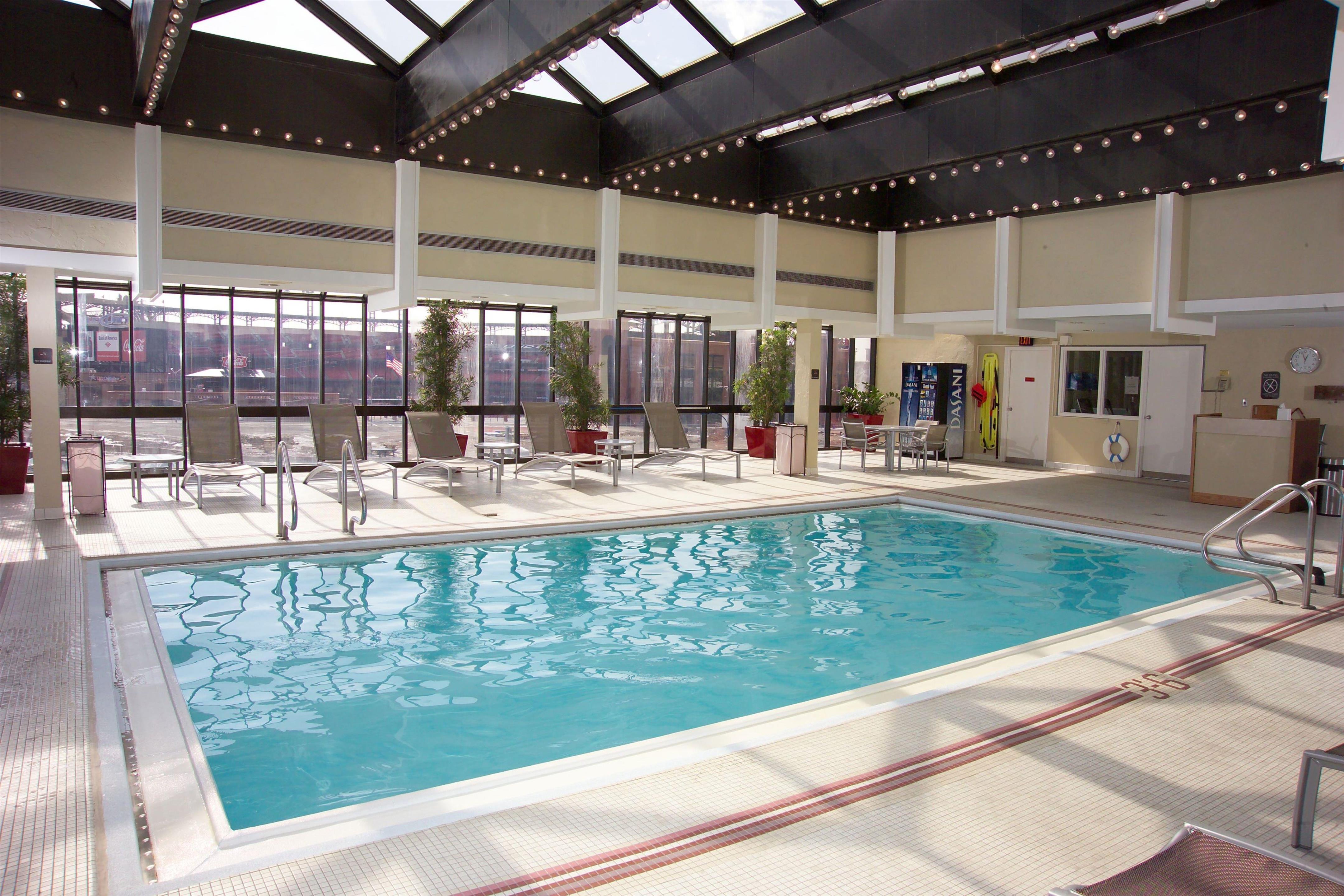 Pool | Hilton St. Louis at the Ballpark