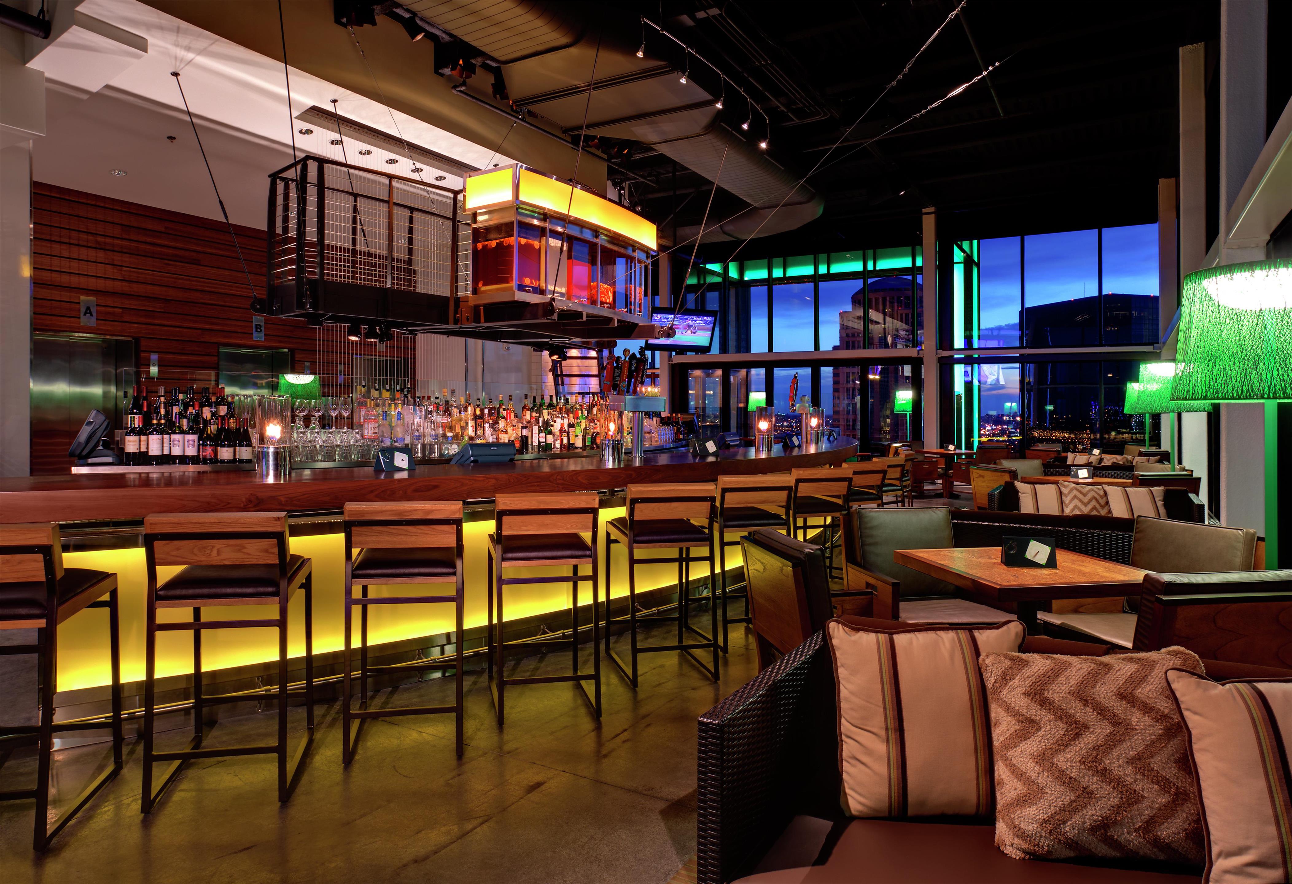 BarLounge | Hilton St. Louis at the Ballpark