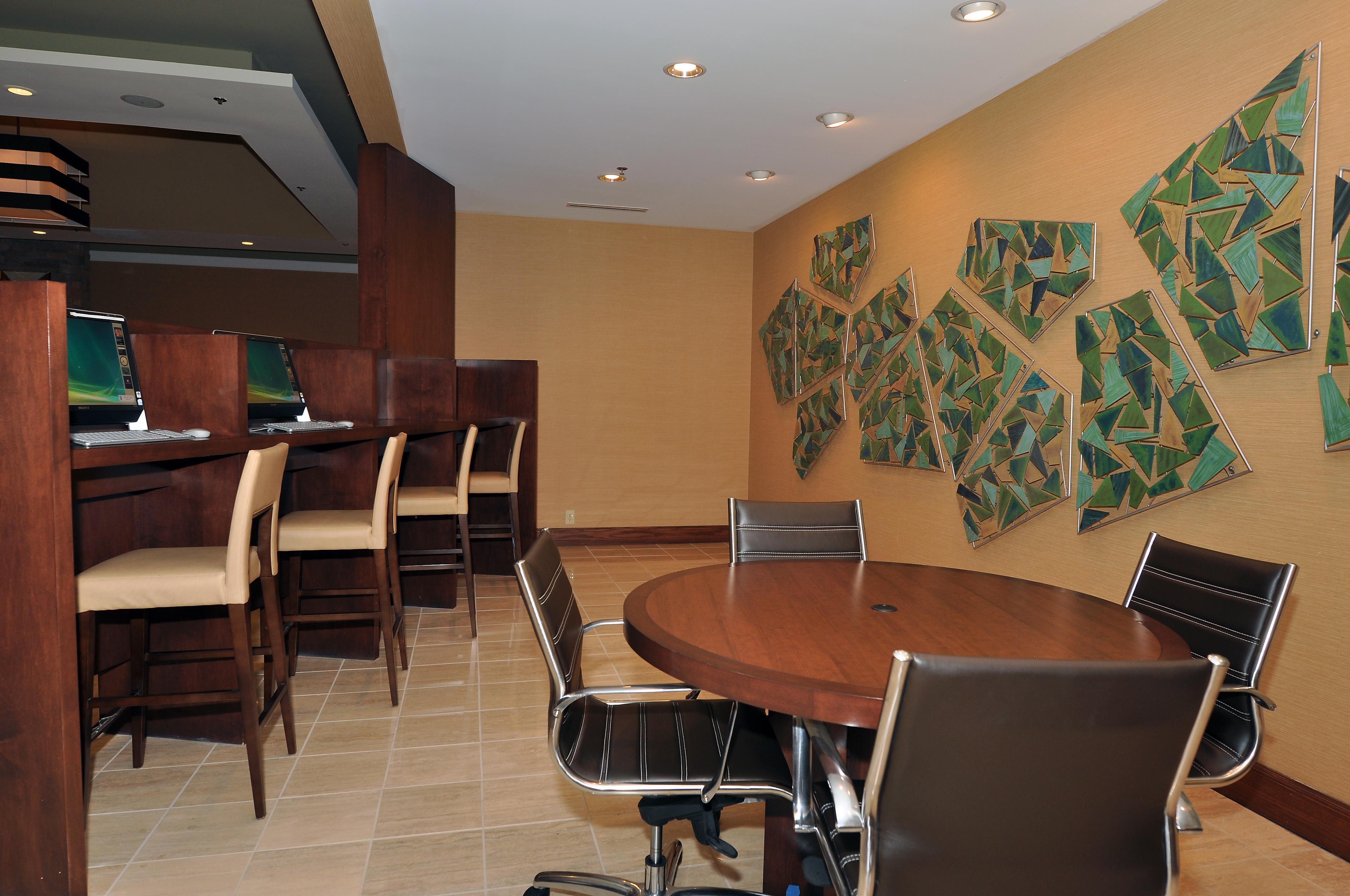 Business Center | DoubleTree by Hilton Collinsville - St. Louis