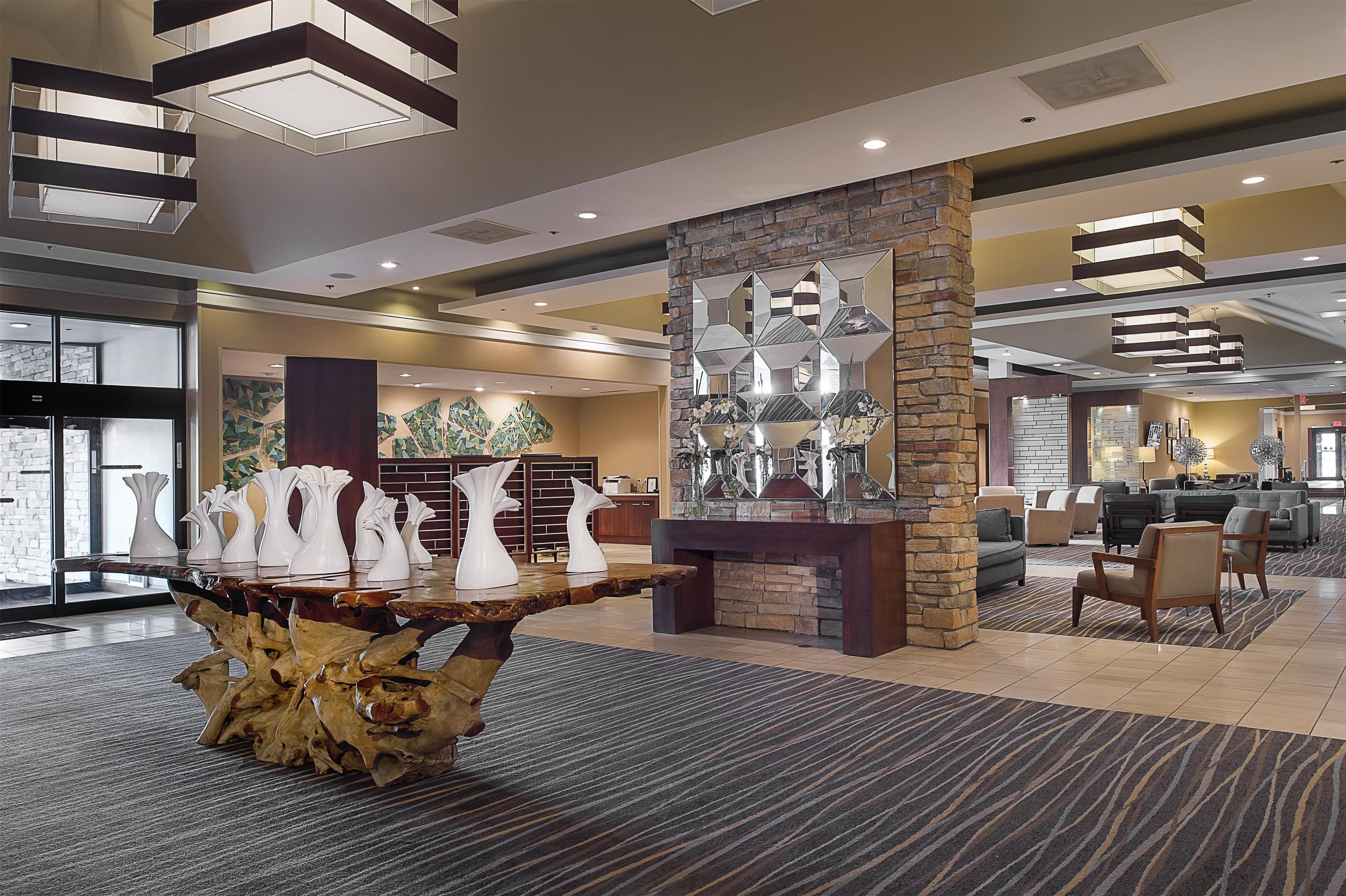 Lobby | DoubleTree by Hilton Collinsville - St. Louis