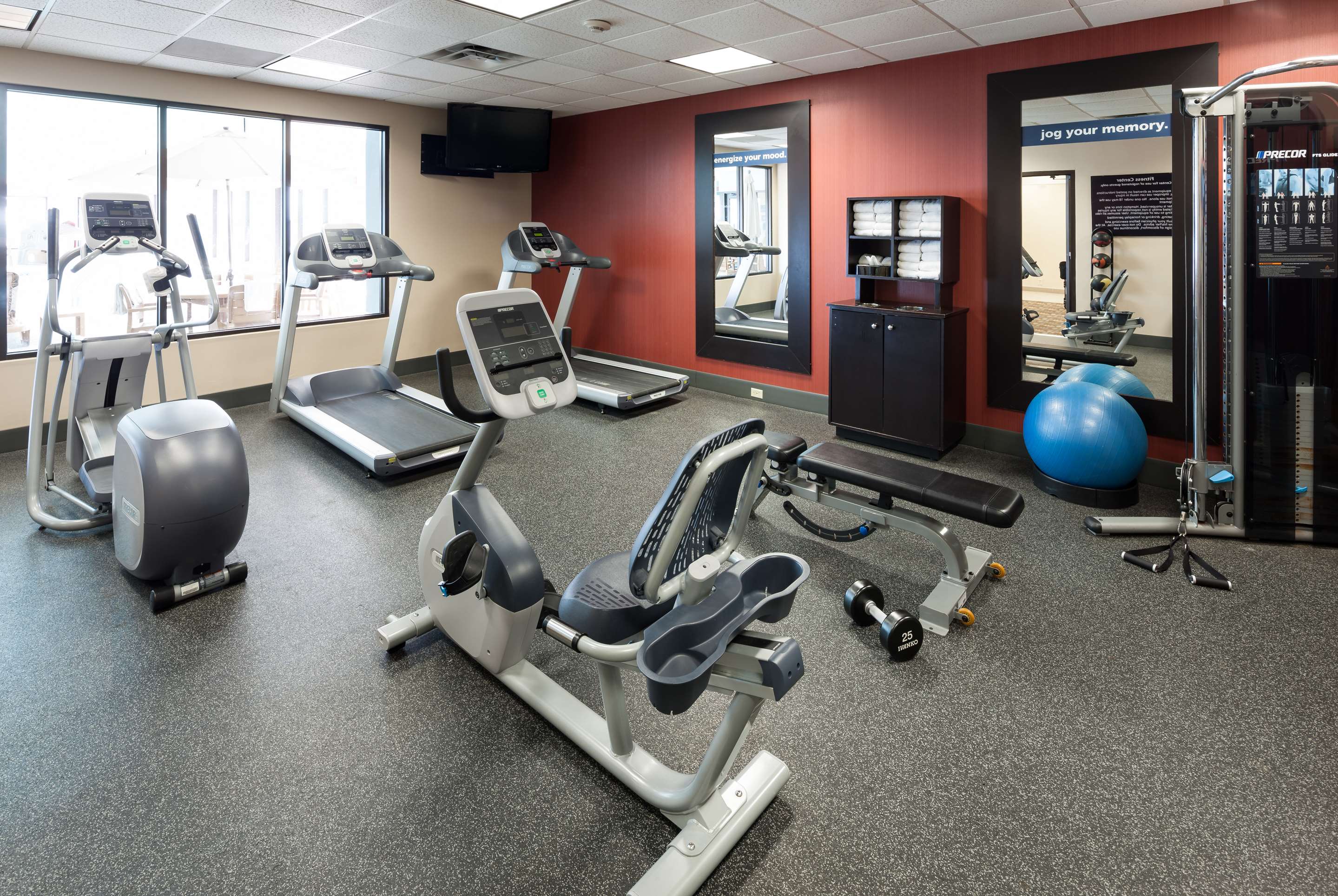 Health club fitness center gym | Hampton Inn St. Louis-Downtown (At the Gateway Arch)