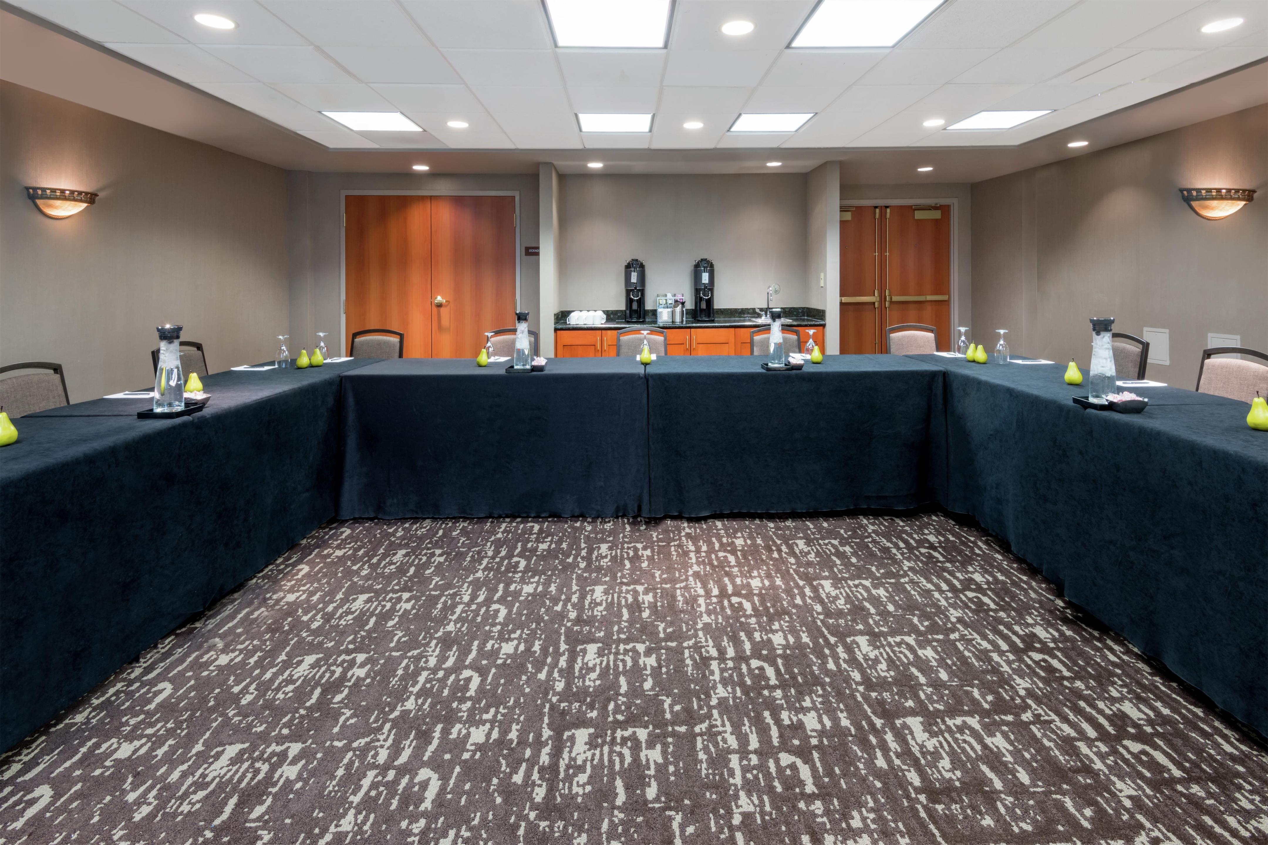 Meeting Room | Embassy Suites by Hilton St. Louis St. Charles
