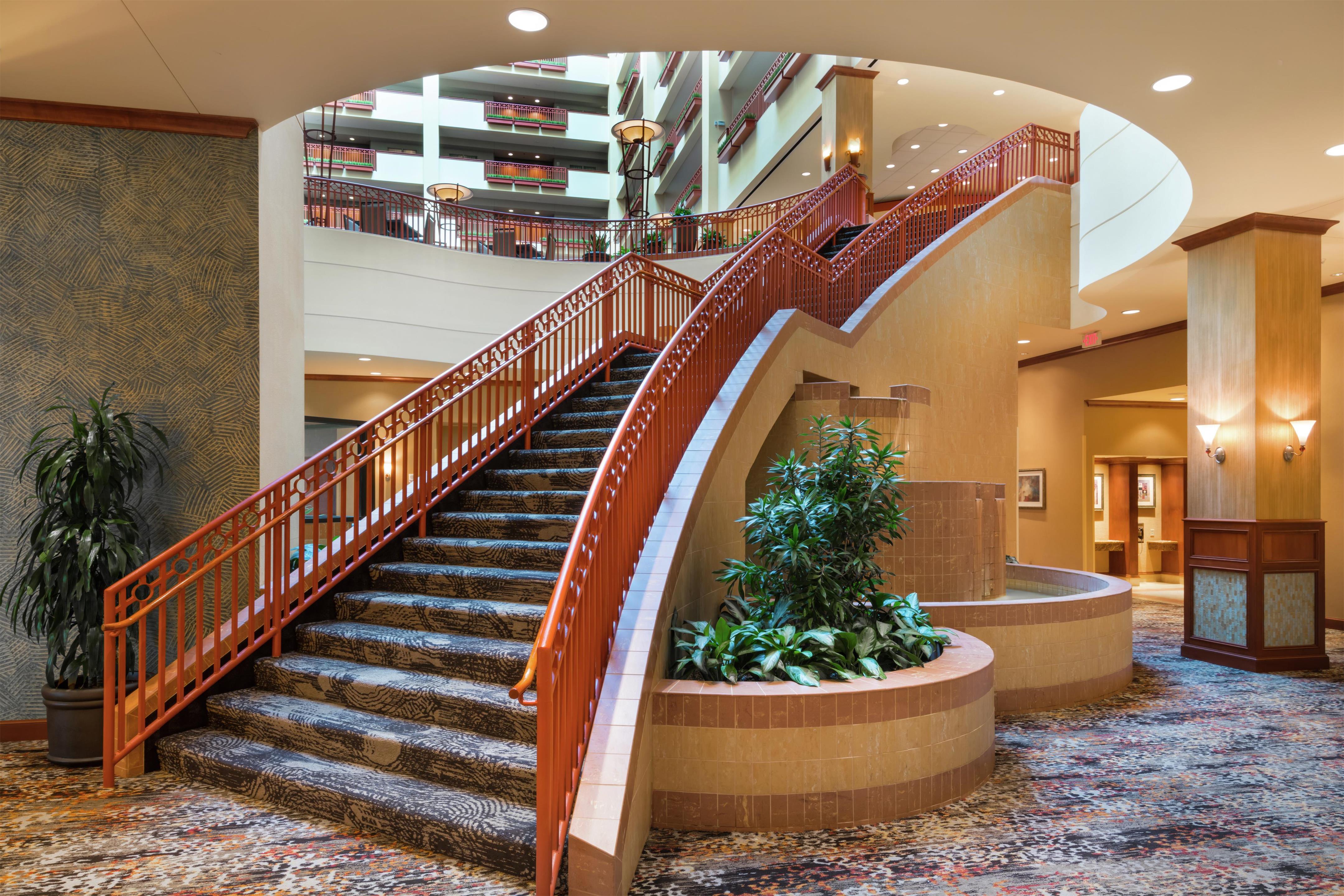 Lobby | Embassy Suites by Hilton St. Louis St. Charles