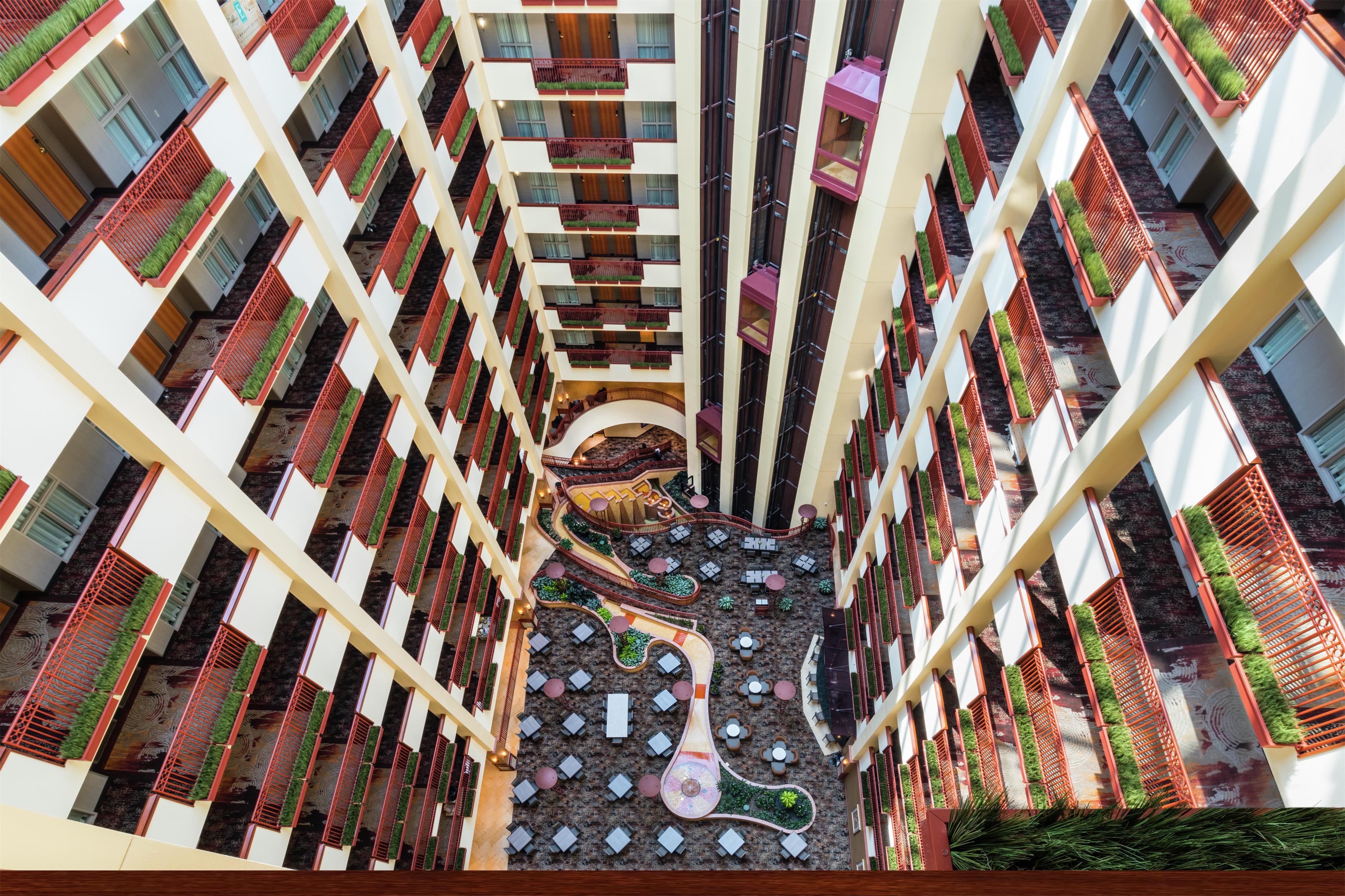 Lobby | Embassy Suites by Hilton St. Louis St. Charles