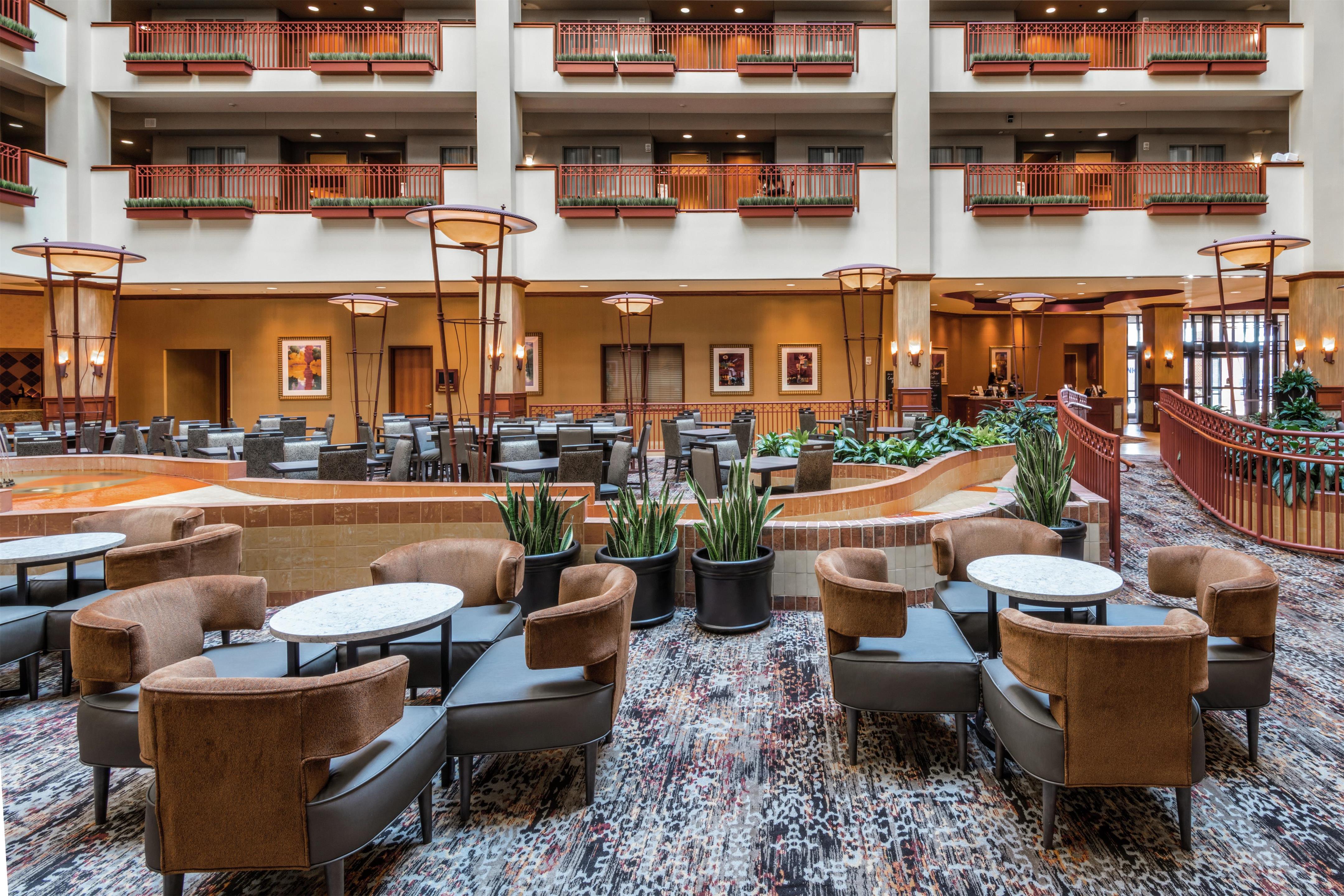 Lobby | Embassy Suites by Hilton St. Louis St. Charles