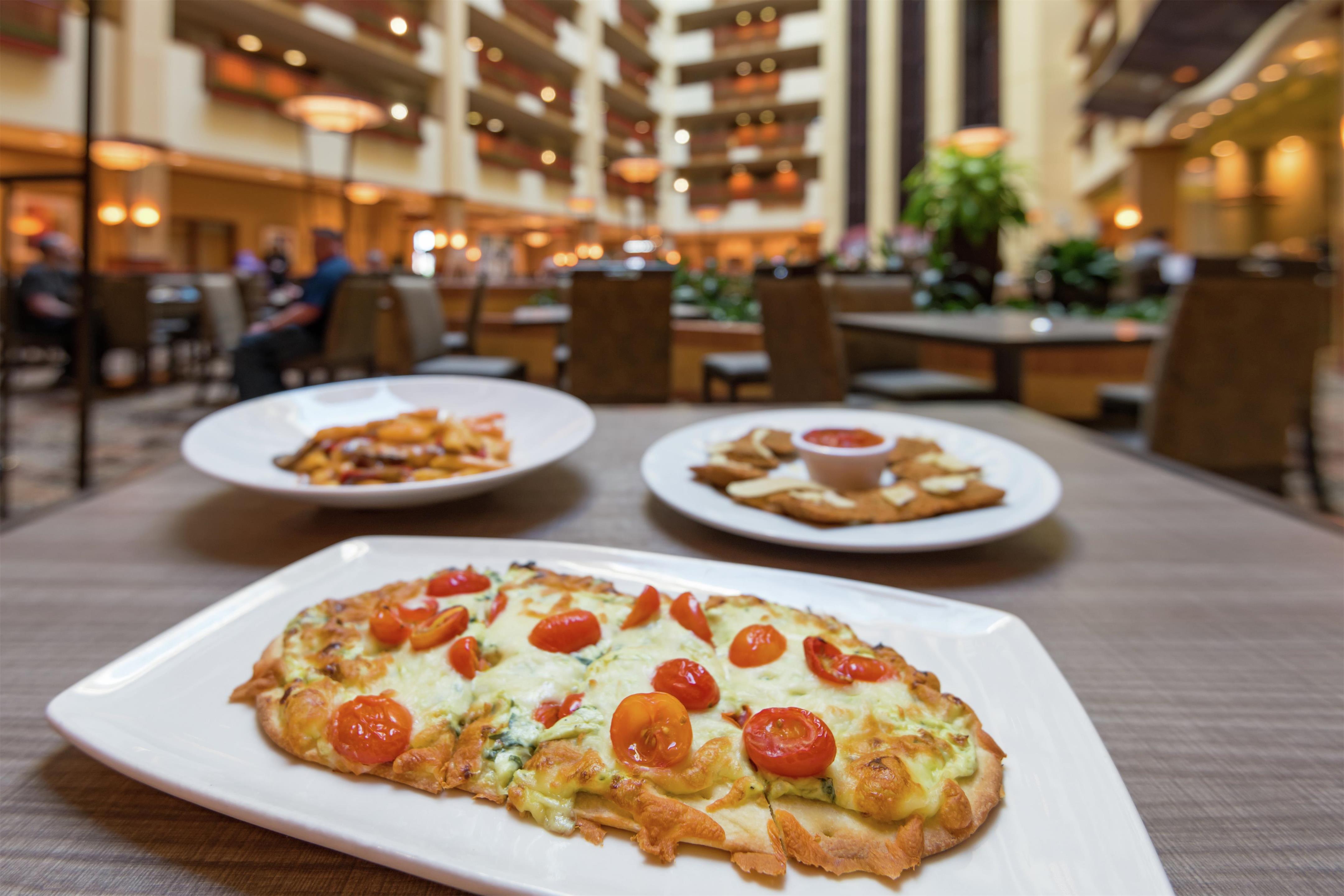 Restaurant | Embassy Suites by Hilton St. Louis St. Charles