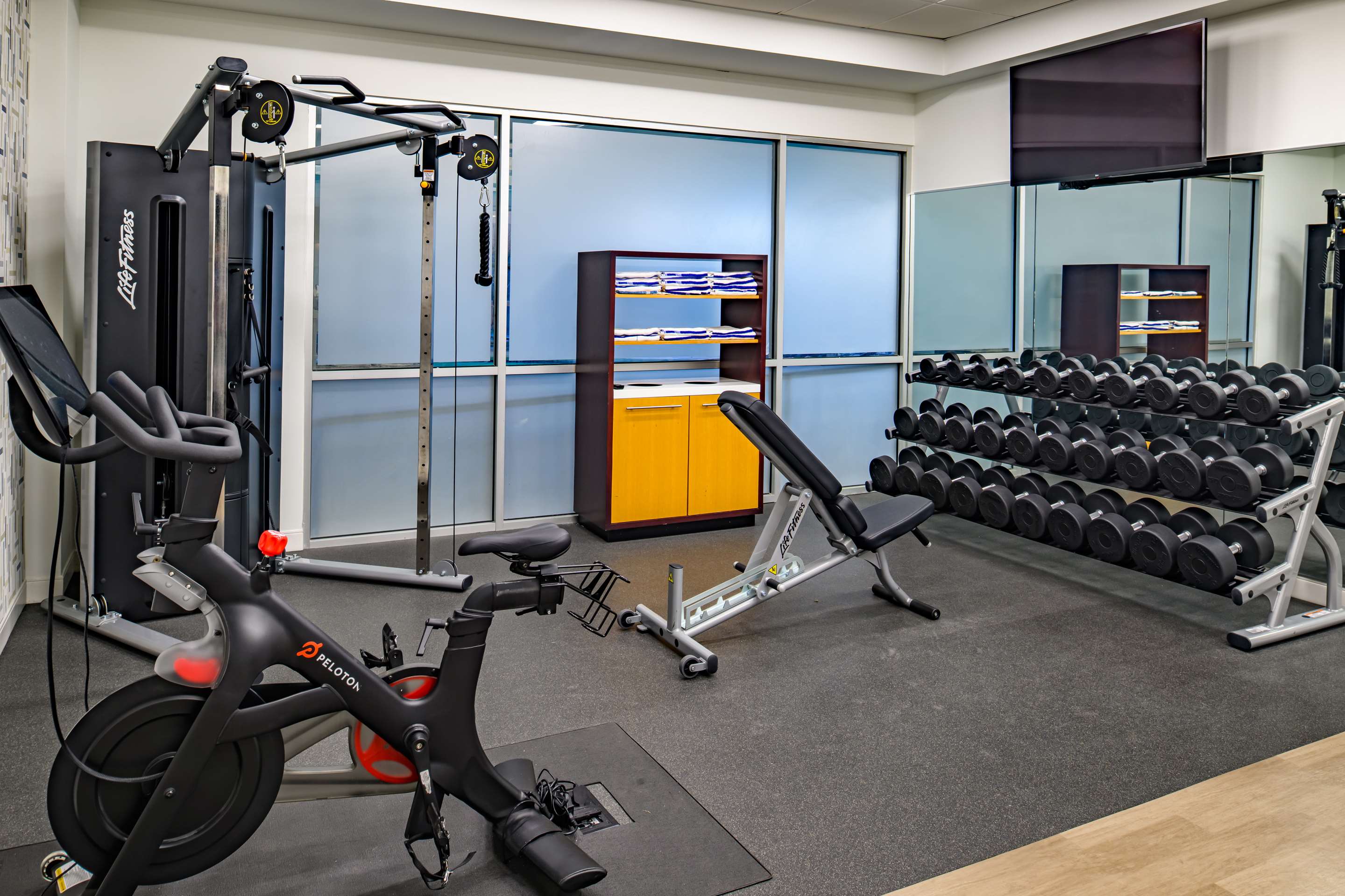 Health club fitness center gym | Embassy Suites by Hilton St. Louis Airport