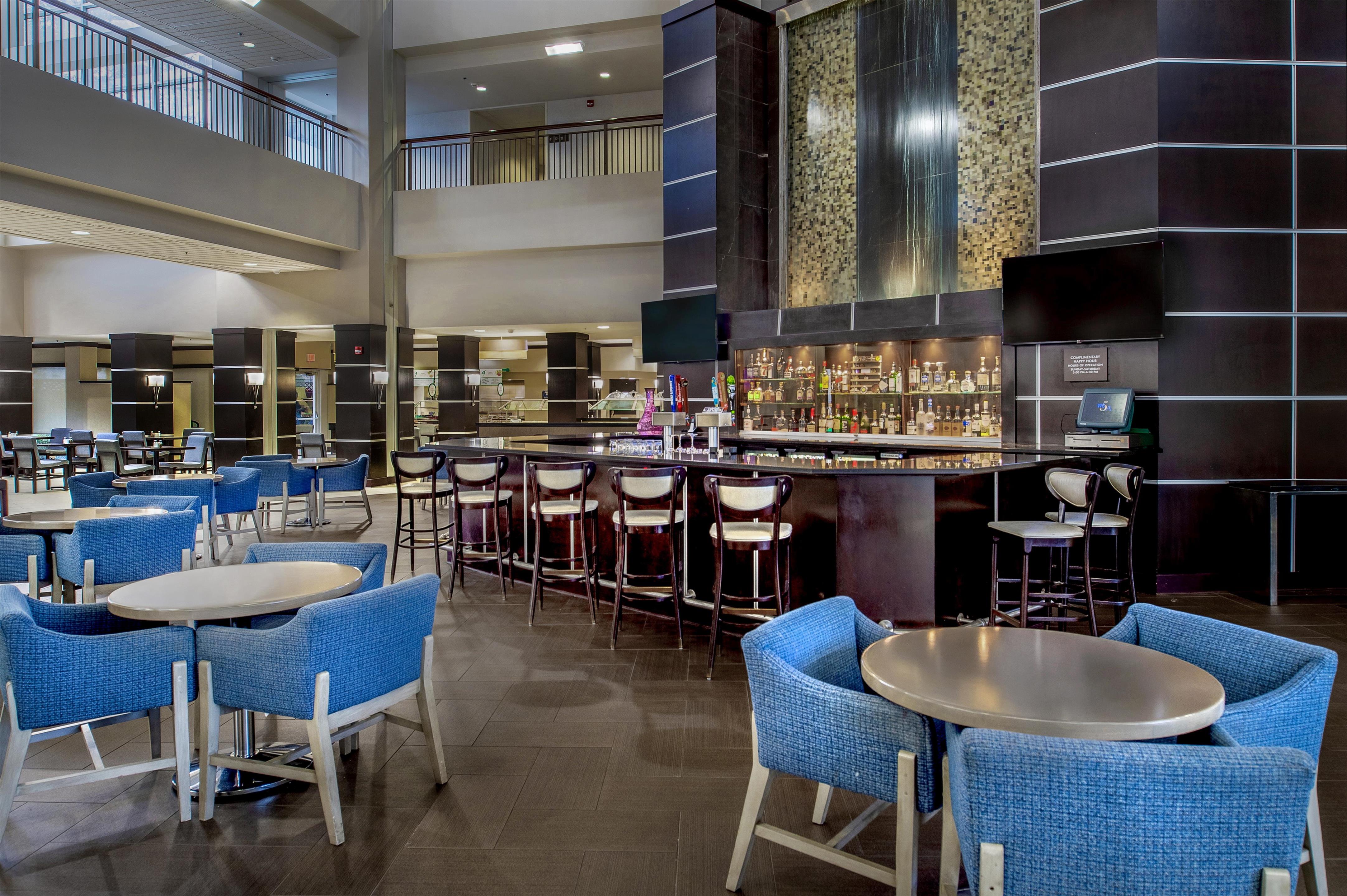 BarLounge | Embassy Suites by Hilton St. Louis Airport