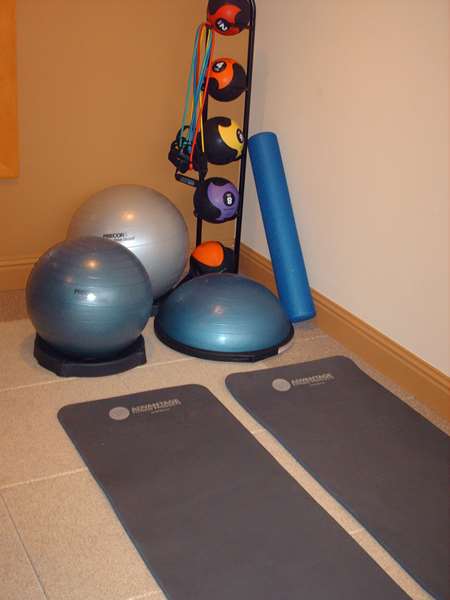 Fitness/ Exercise Room - Hilton Hotel Frontenac - I-64, Exit 28A