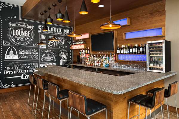 Bar - Hampton Inn & Suites Clayton