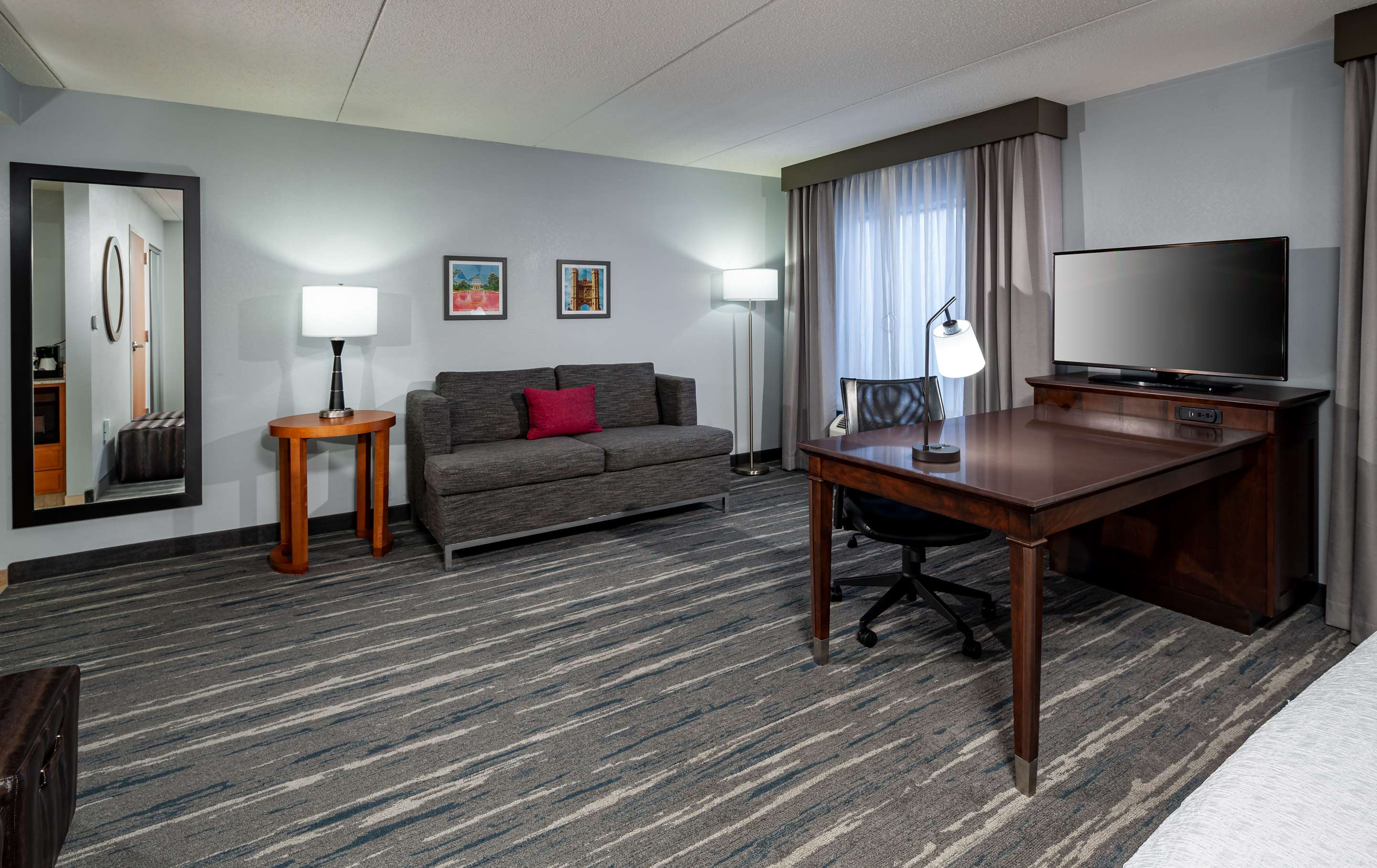 Guest room