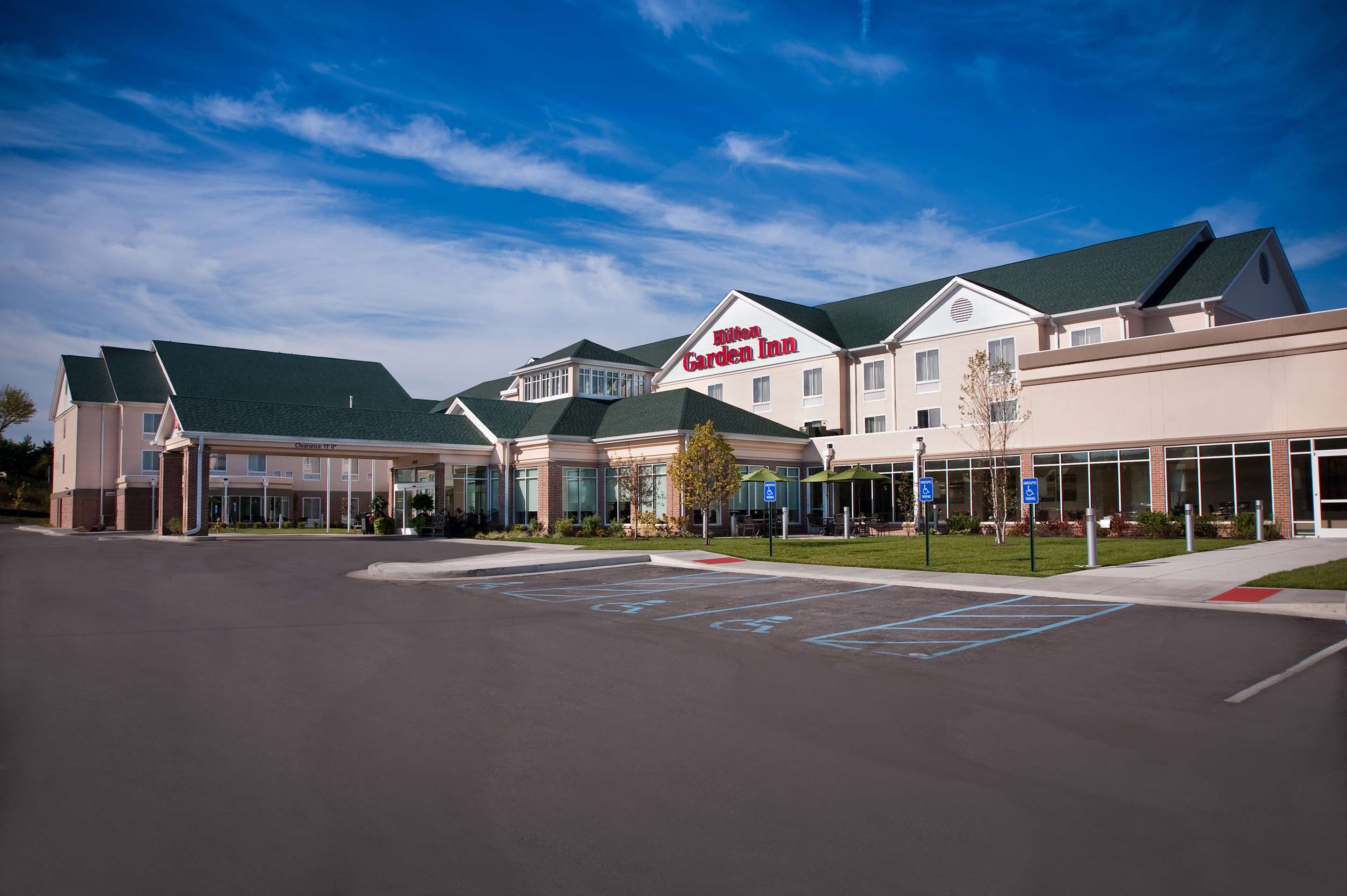 Exterior | Hilton Garden Inn St. Louis Airport