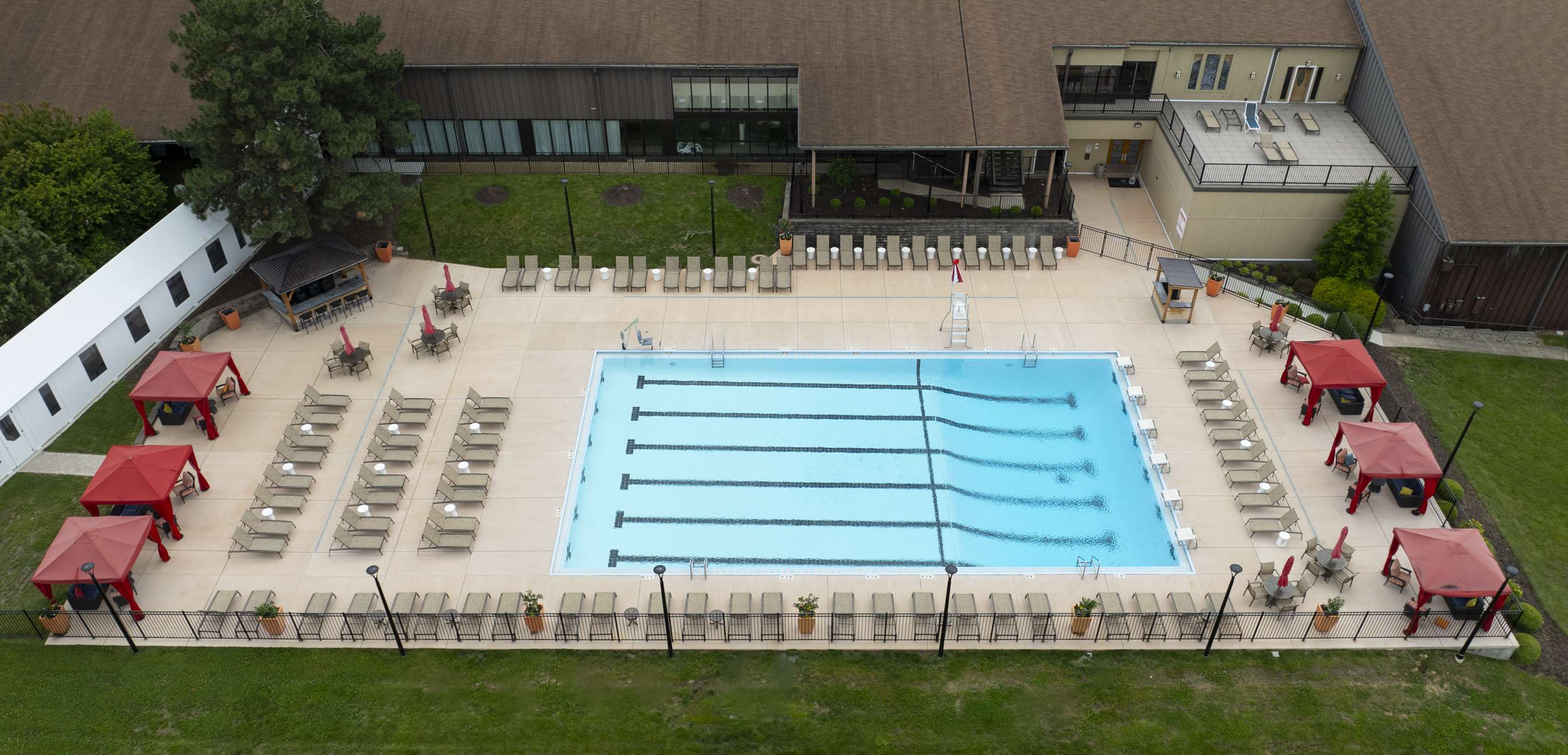 Pool | DoubleTree by Hilton Hotel St. Louis - Chesterfield