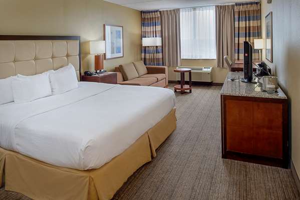  - DoubleTree by Hilton Hotel Maryland Heights - I-270, Exit 16