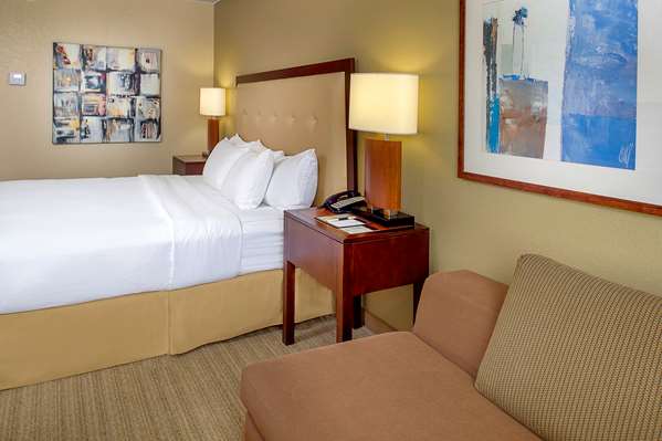  - DoubleTree by Hilton Hotel Maryland Heights - I-270, Exit 16