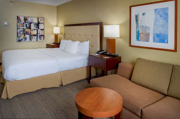  - DoubleTree by Hilton Hotel Maryland Heights - I-270, Exit 16