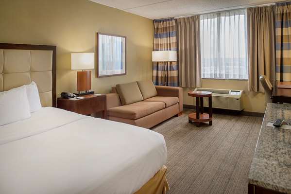  - DoubleTree by Hilton Hotel Maryland Heights - I-270, Exit 16