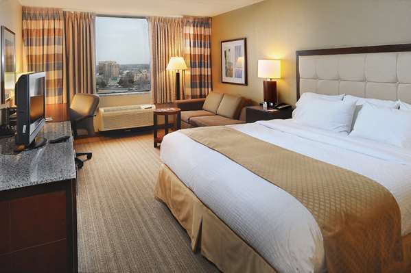  - DoubleTree by Hilton Hotel Maryland Heights - I-270, Exit 16