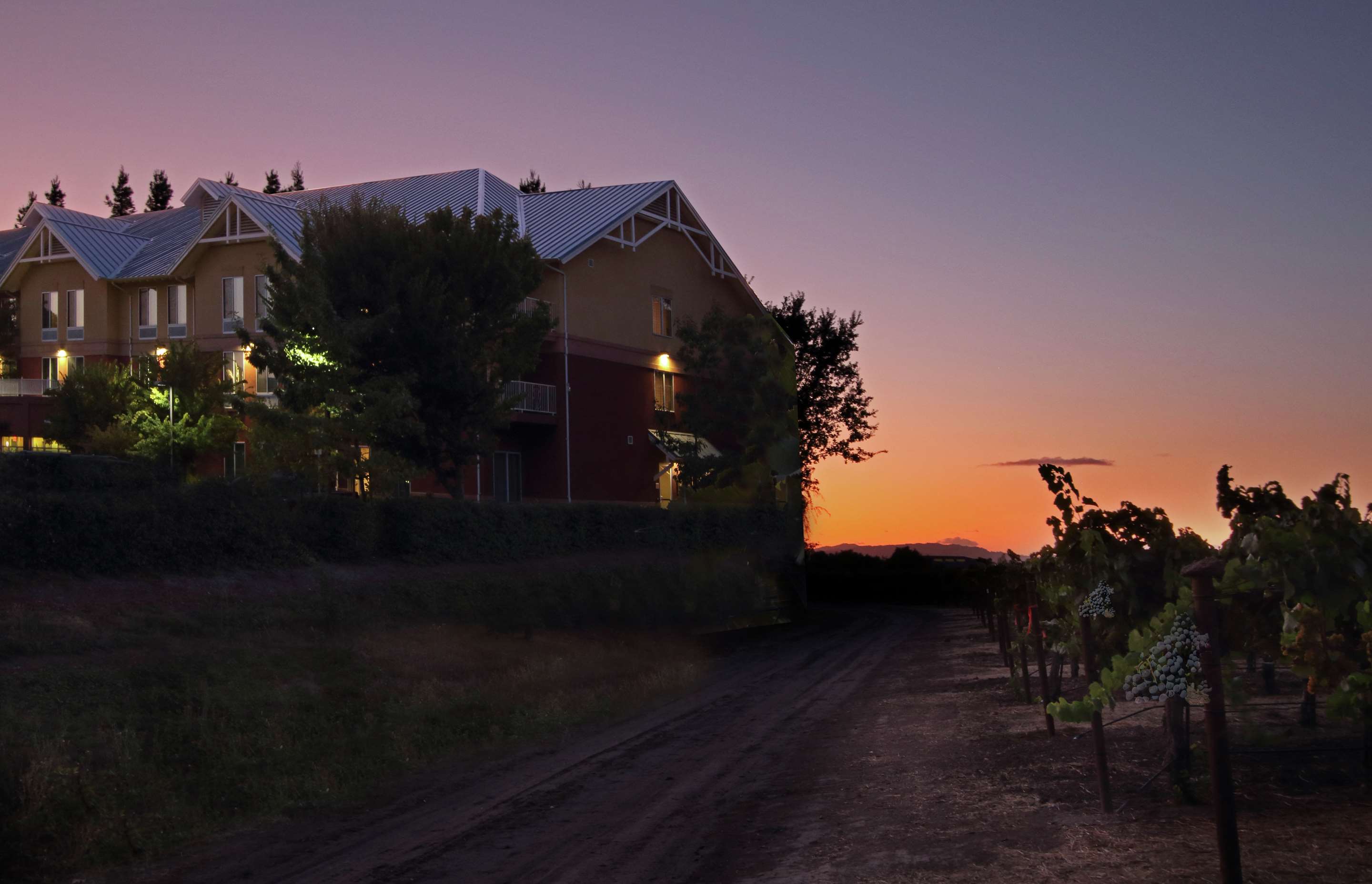 Exterior | Hilton Garden Inn Sonoma County Airport