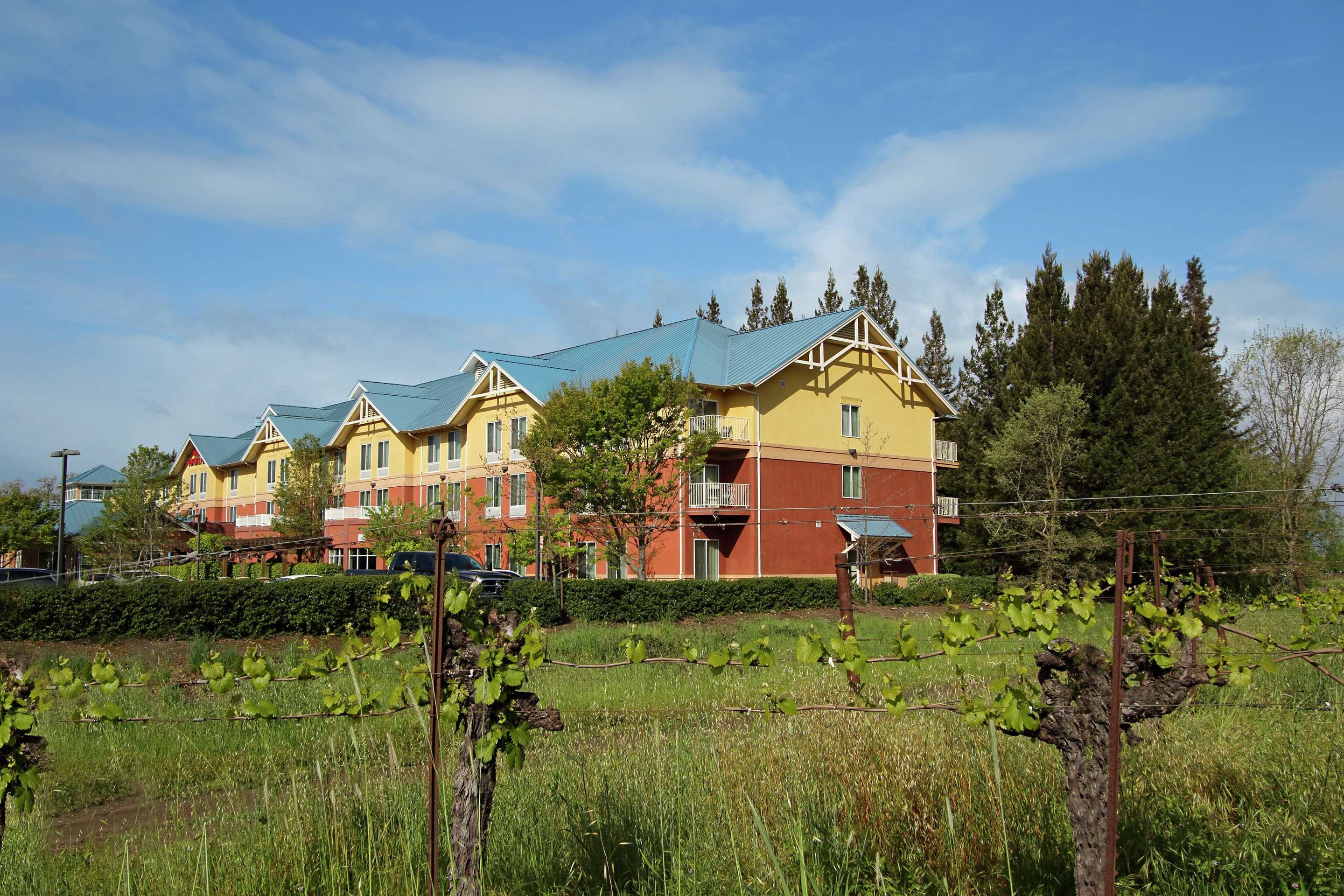 Exterior | Hilton Garden Inn Sonoma County Airport